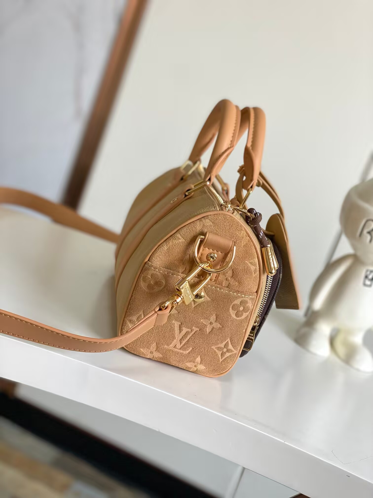 LV Keepall Bandoulière 25 M12627 25x15x11cm - Image 4