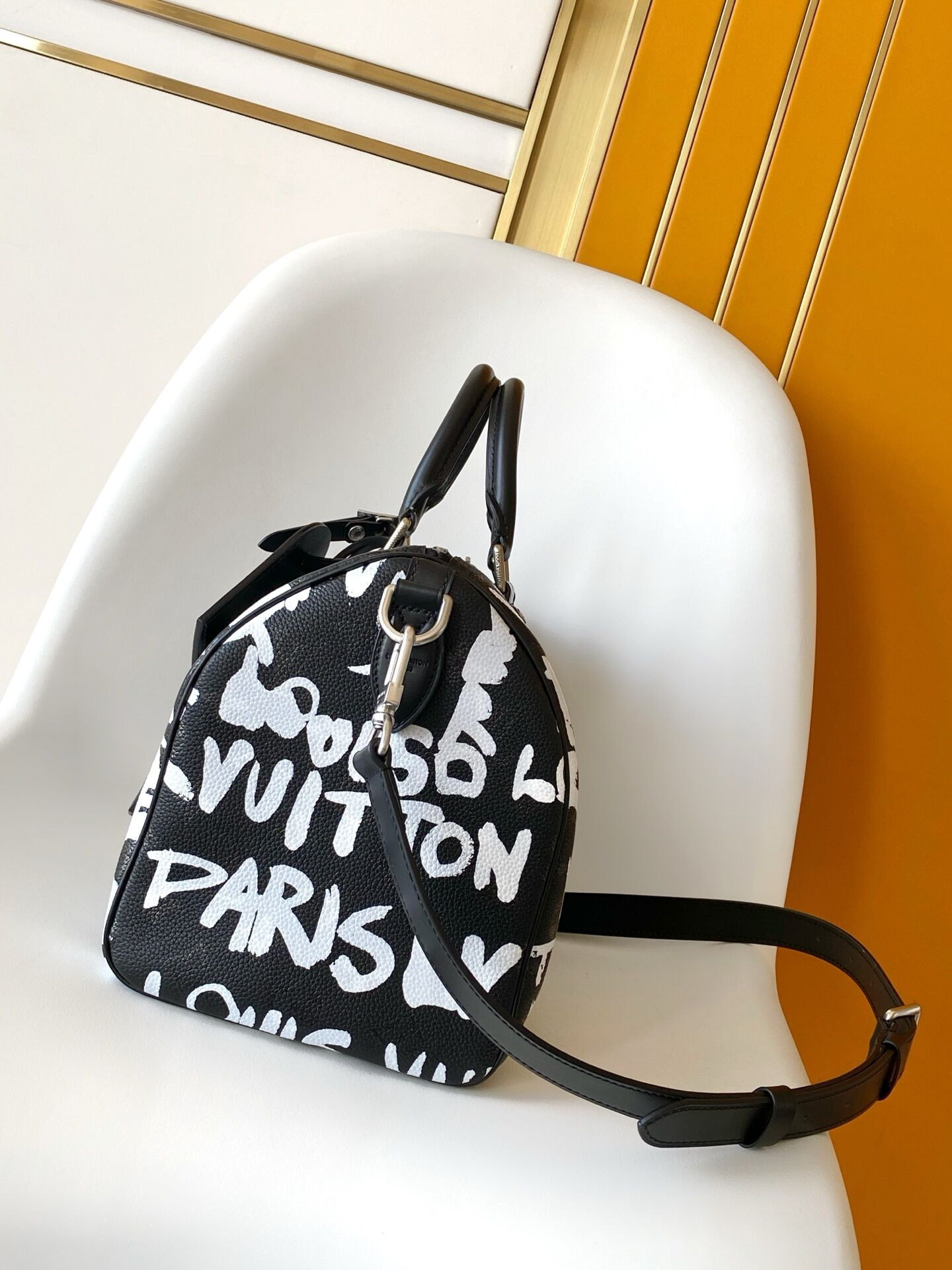 LV SPEEDY P9 Bandoulière 30 SCRIBBLE Handbag M26175 22.5x18x32cm - Image 4