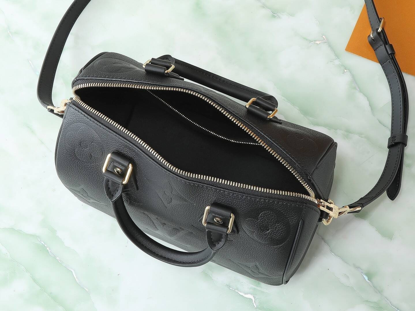 LV Speedy Bandoulière 25 M58951 25x19x15cm - Image 5