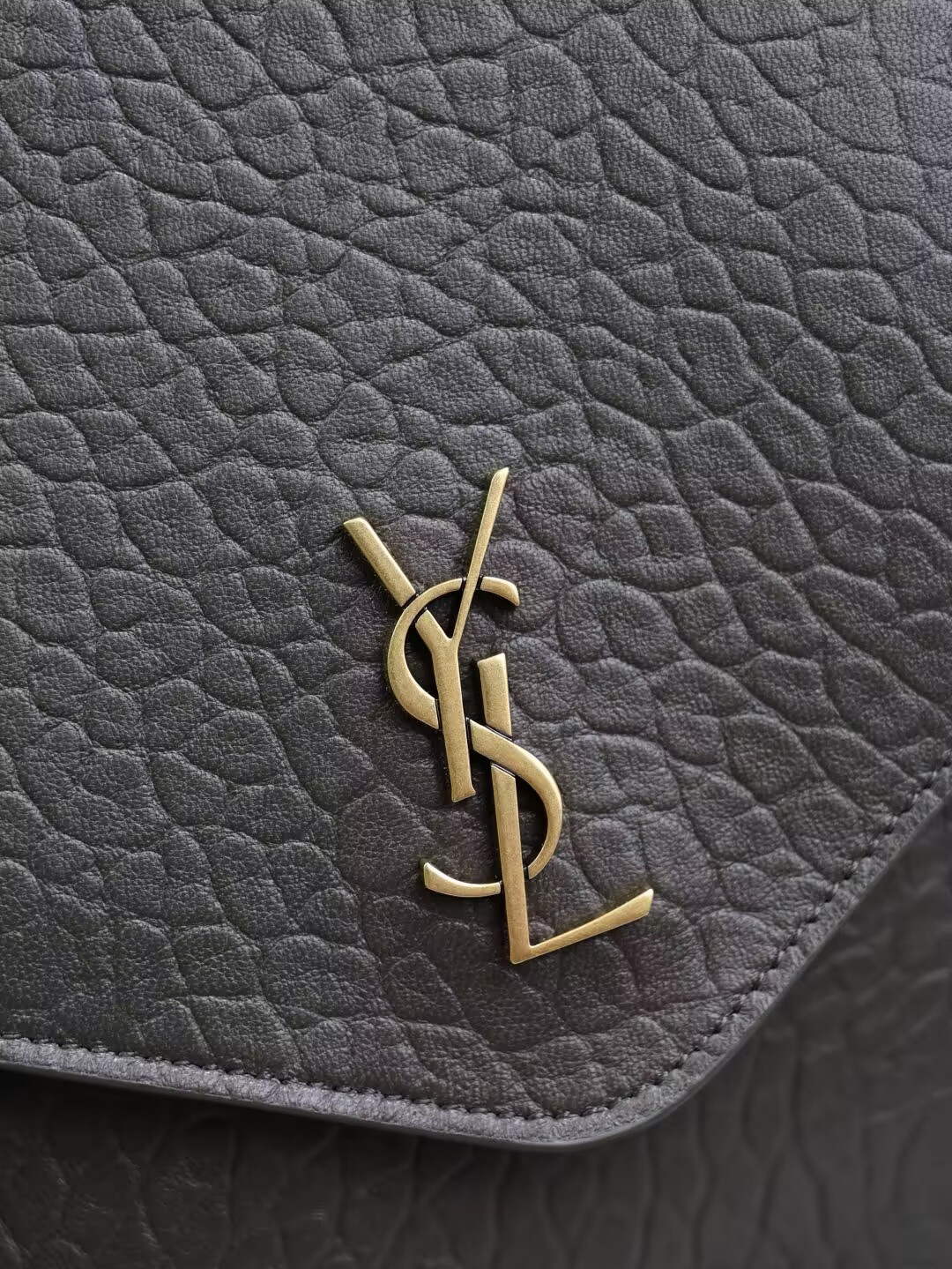 YSL CASSANDRE Pouch on Chain 35x22x3-4.2cm - Image 9