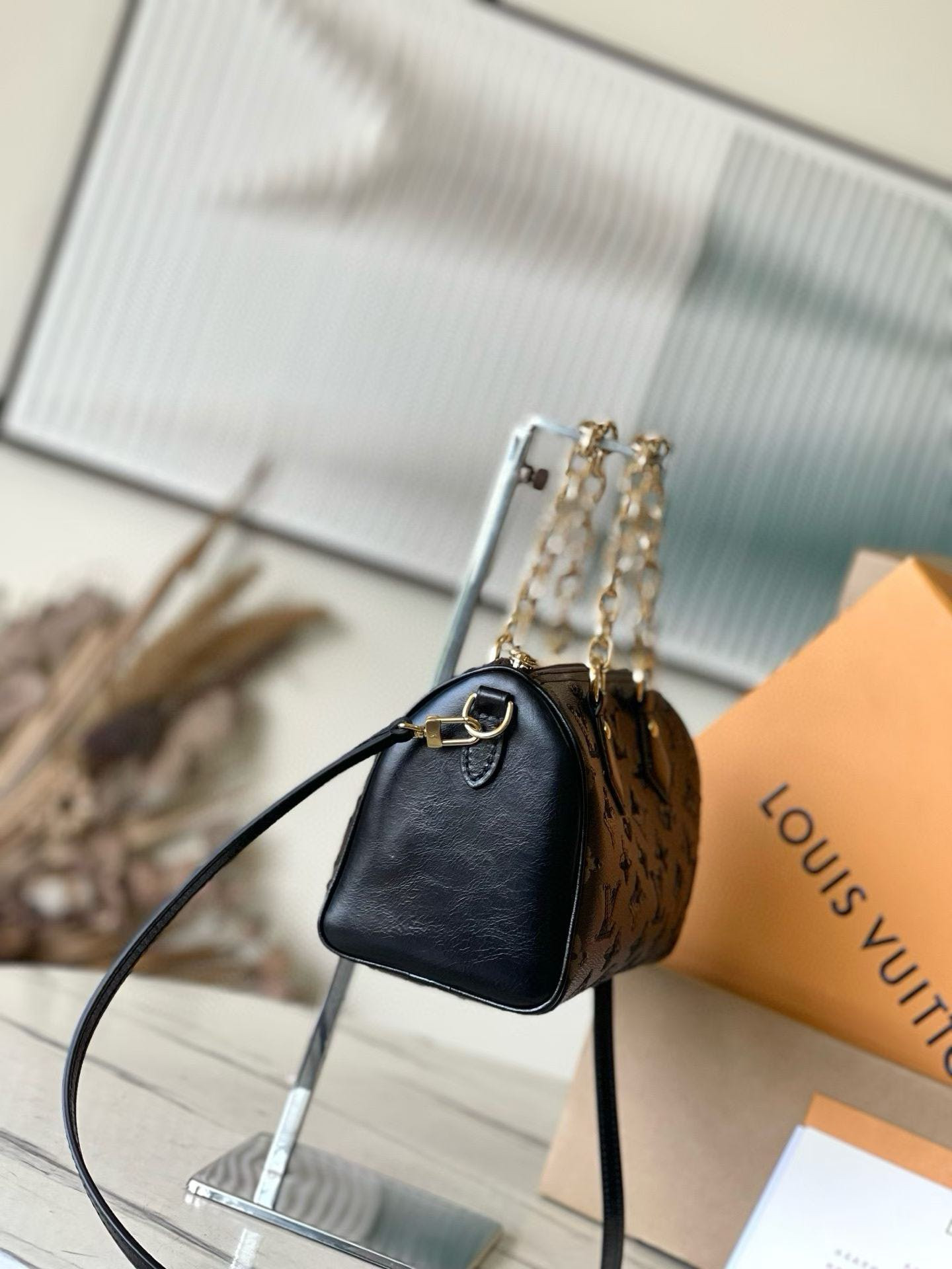 LV Speedy Bandouliere 20 Handbag M26314 15x13x20.5cm - Image 5