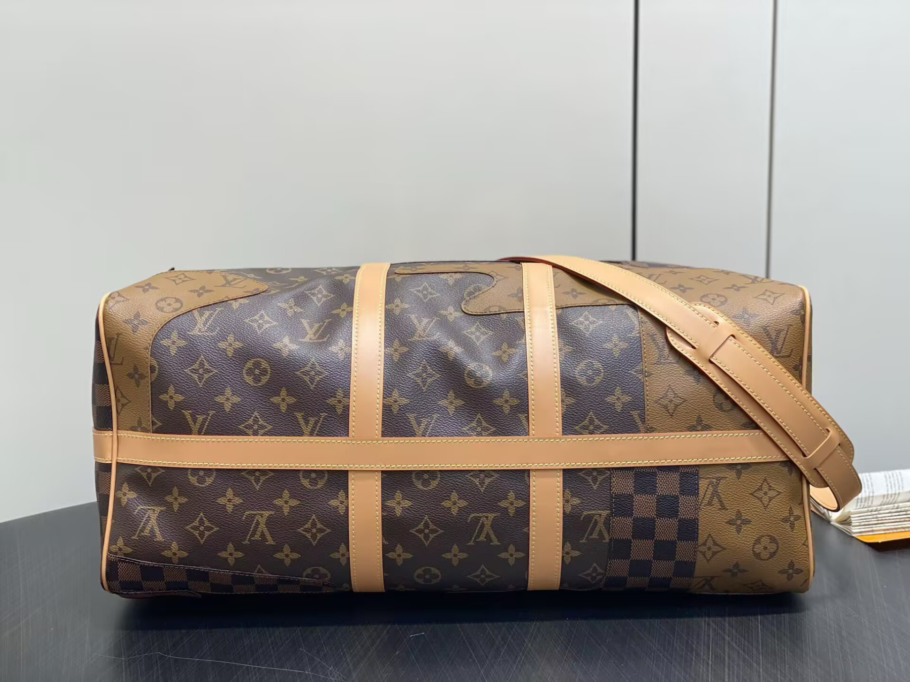 LV KEEPALL Bandoulière 50 Travel Bag M26119 29x23x50cm - Image 5
