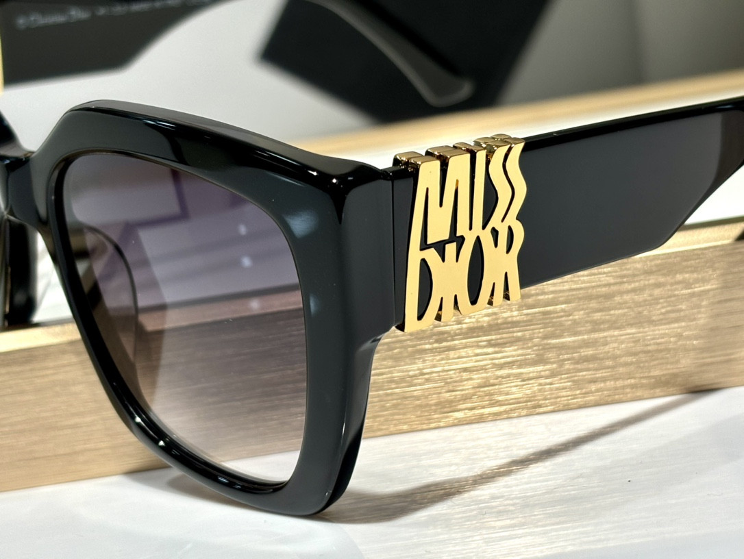 Dior Glasses #4 - Image 11