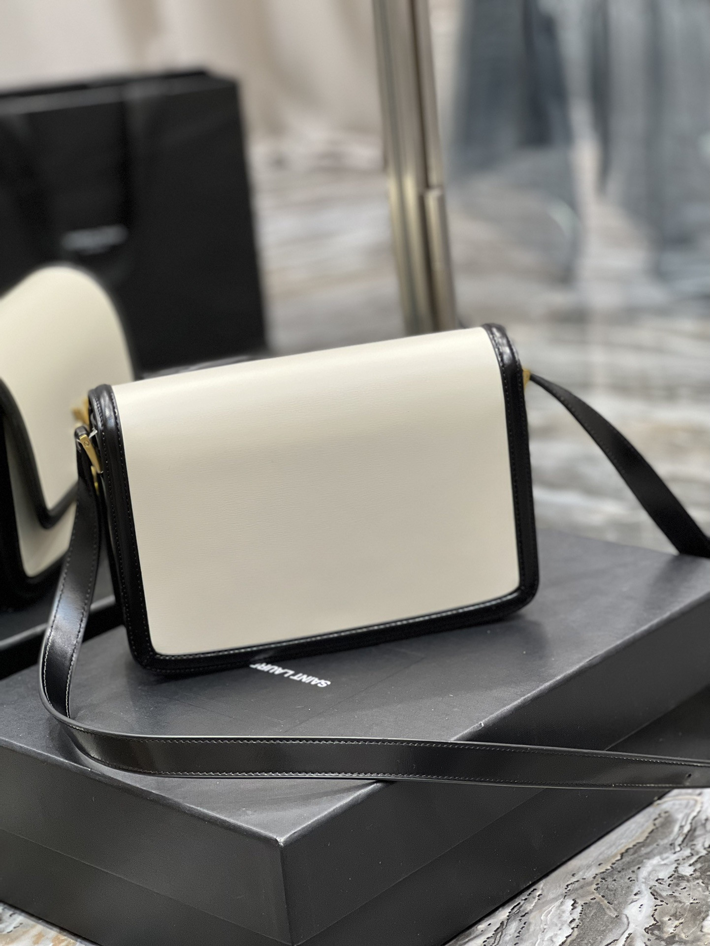 YSL SOLFERINO SMALL SATCHEL IN BOX SAINT LAURENT 19 X 13 X 5 CM - Image 8