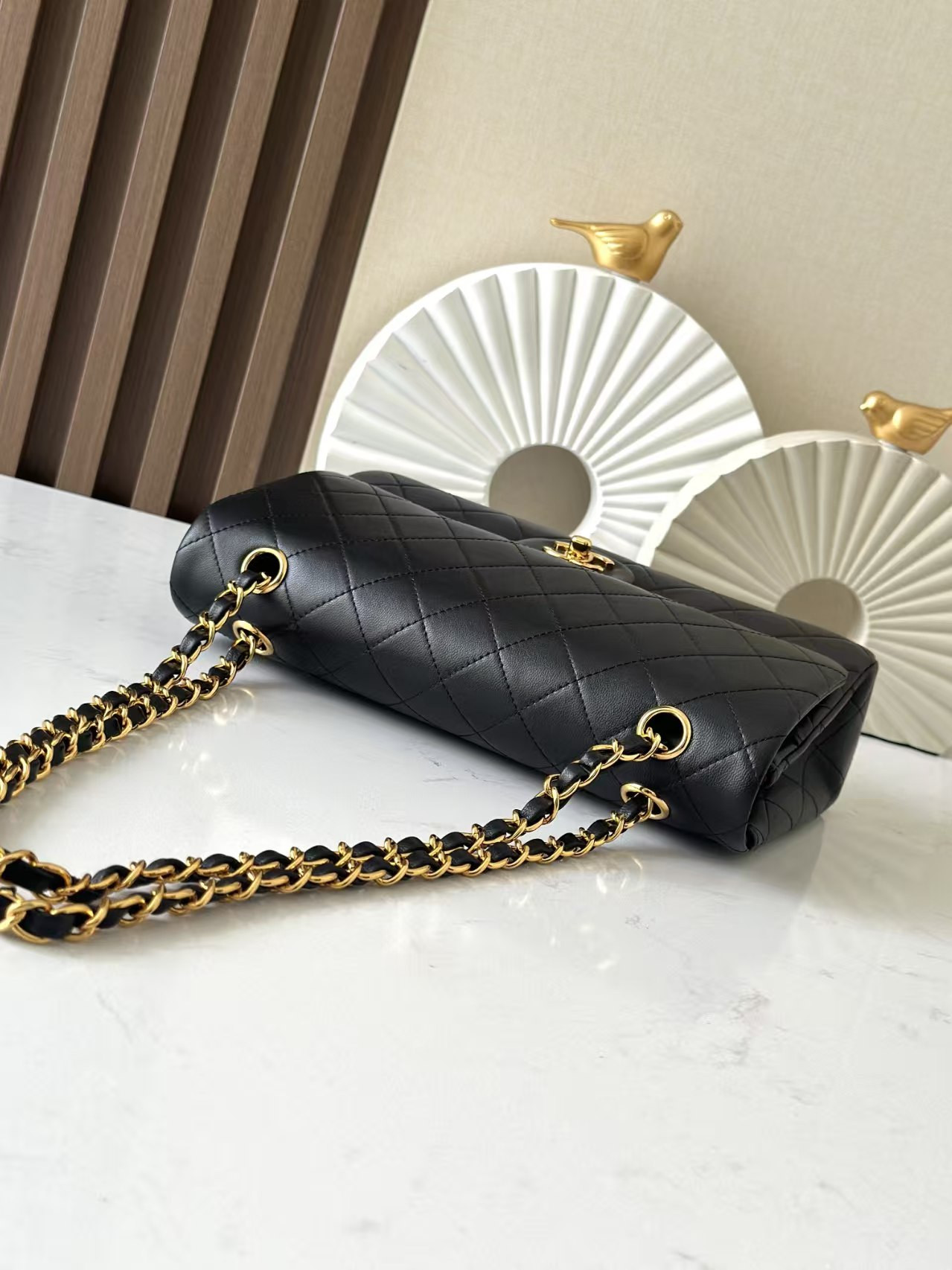 Chanel Classic Flap Bag 15.5x25.5x6.5cm - Image 5