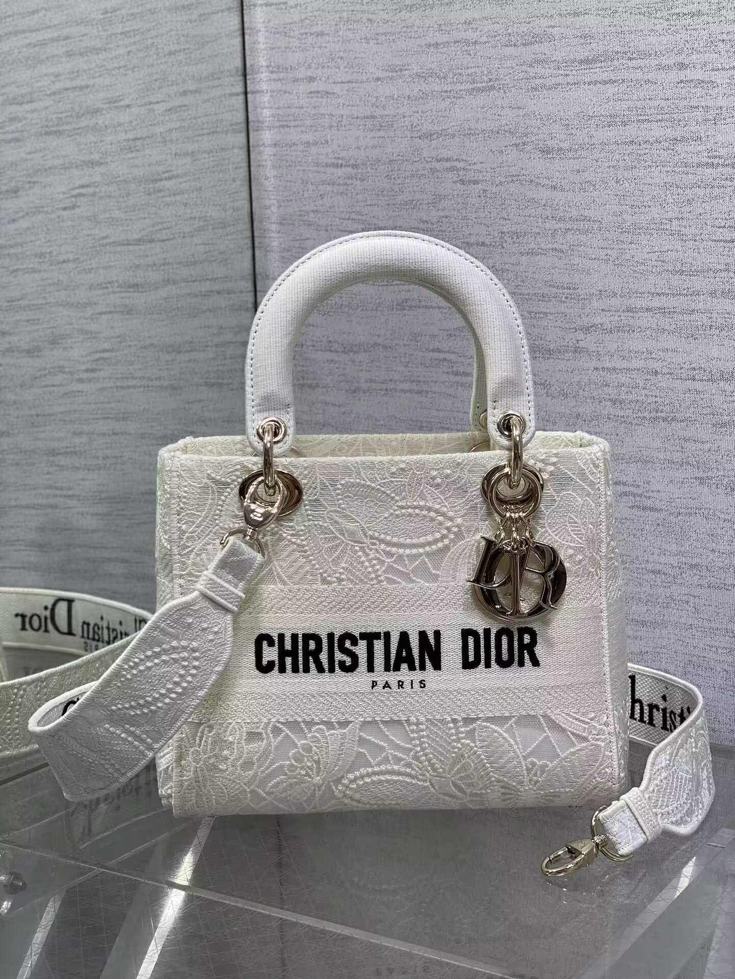 Dior Medium Lady D-Lite Bag 24x20x11cm - Image 2