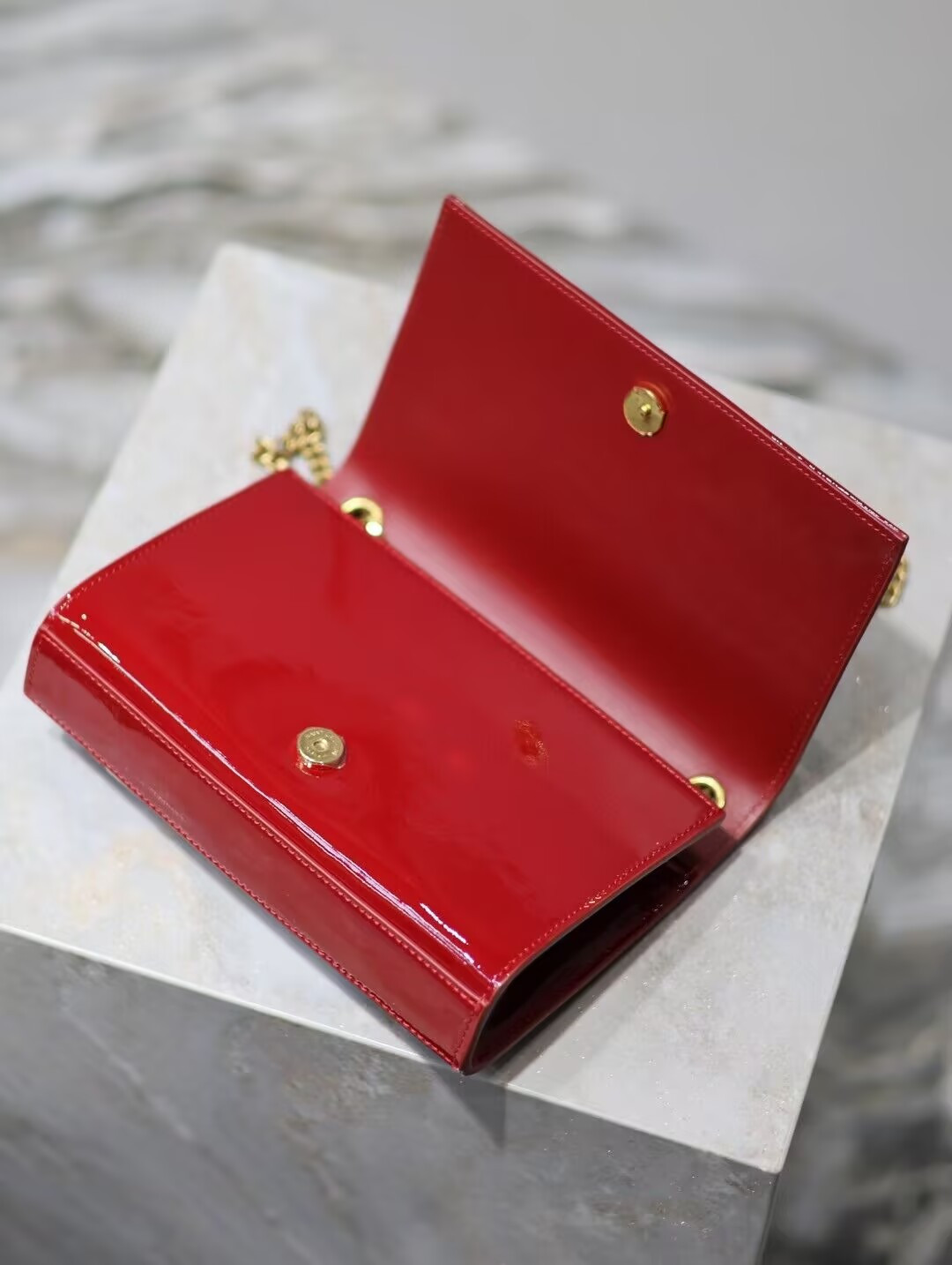 YSL KATE Nappa Patent Calfskin Two-Toned 20x13.5x6cm - Image 9