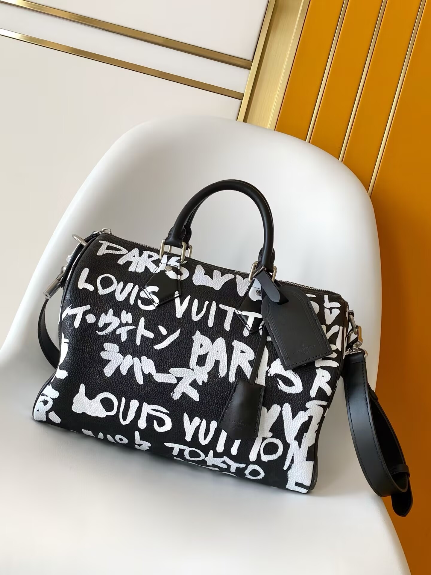 LV SPEEDY P9 Bandoulière 30 SCRIBBLE Handbag M26175 22.5x18x32cm