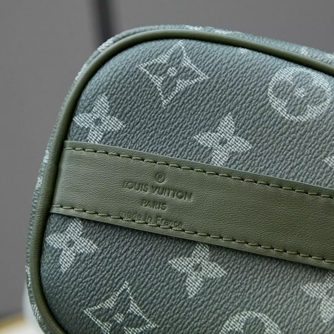 LV Keepall Bandoulière 25 M11591 25x15x11cm - Image 5