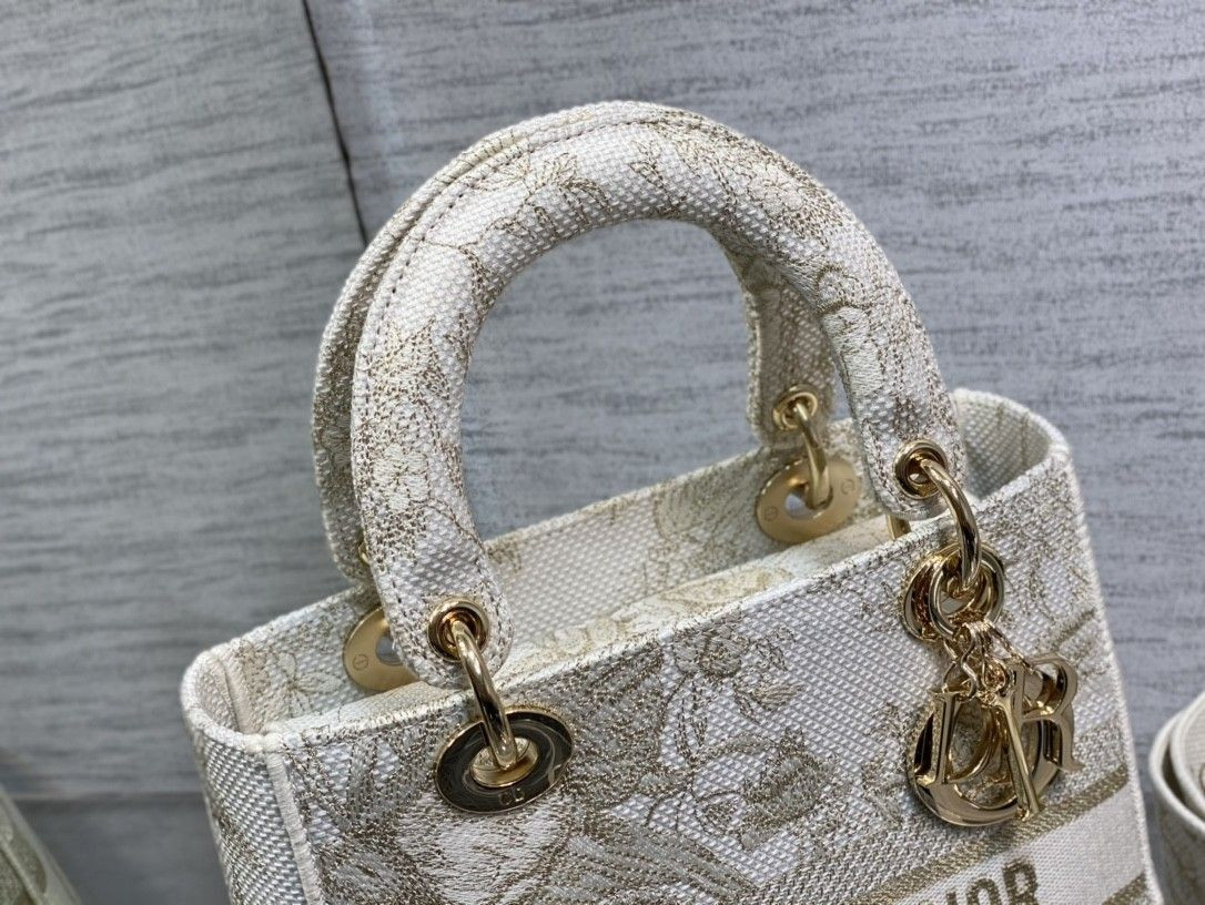 MEDIUM DIOR LADY D-LITE BAG 24 x 20 x 11 cm - Image 7