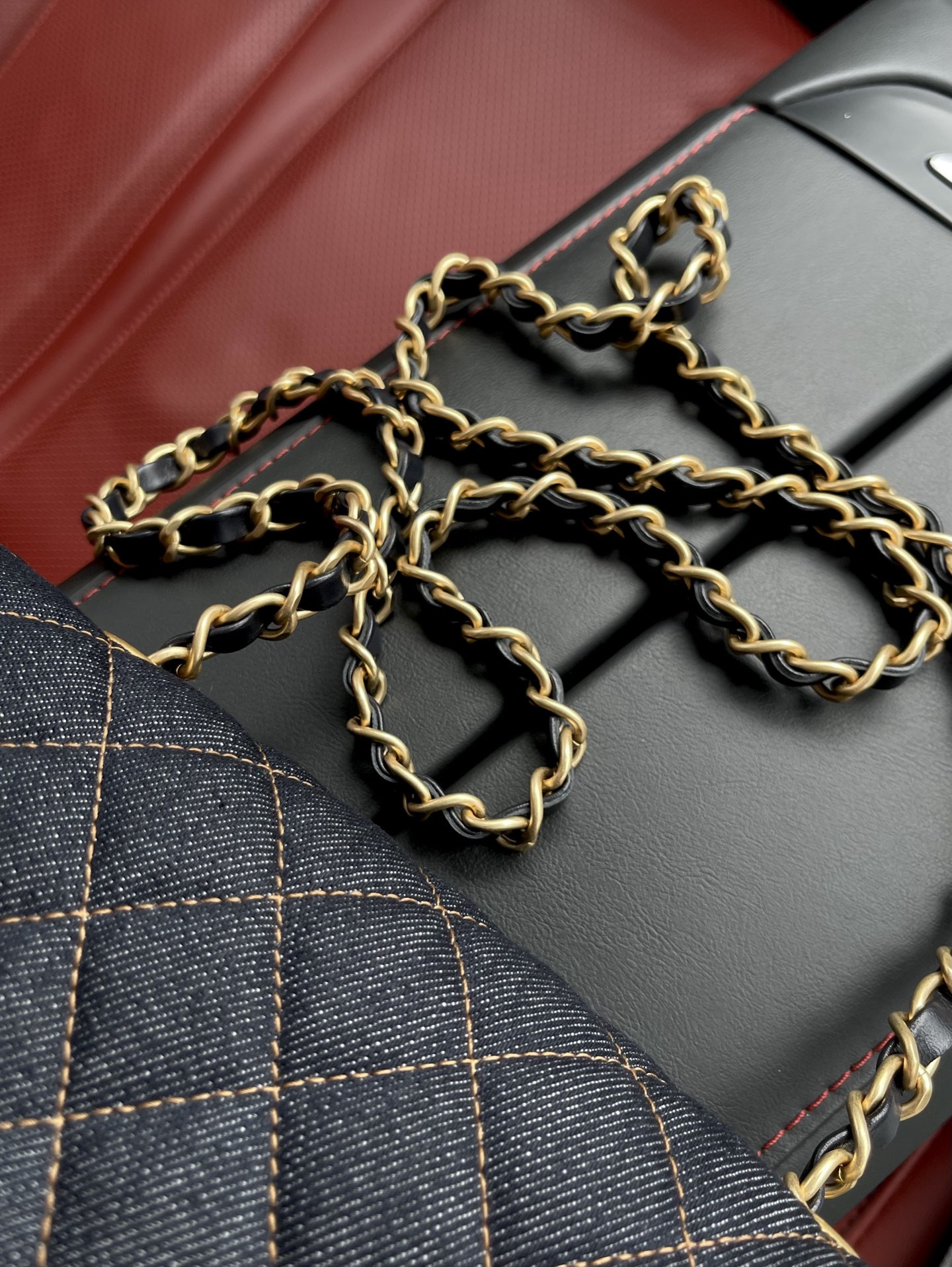 Chanel Mini Classic Handbag A69900 12x20x6cm - Image 8