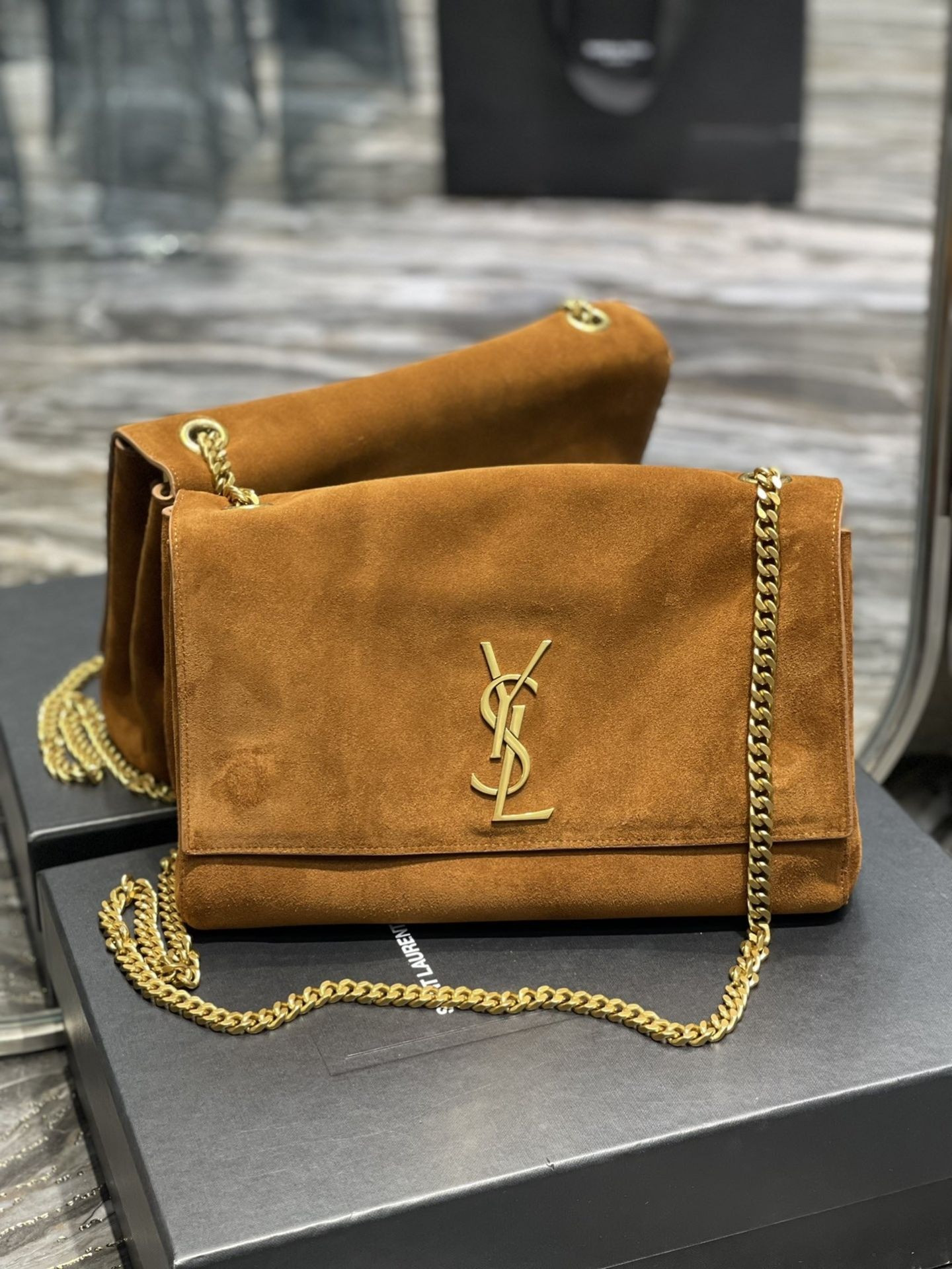 YSL Kate Reversible Suede and Leather Shoulder Bag 28.5x20x6cm - Image 3