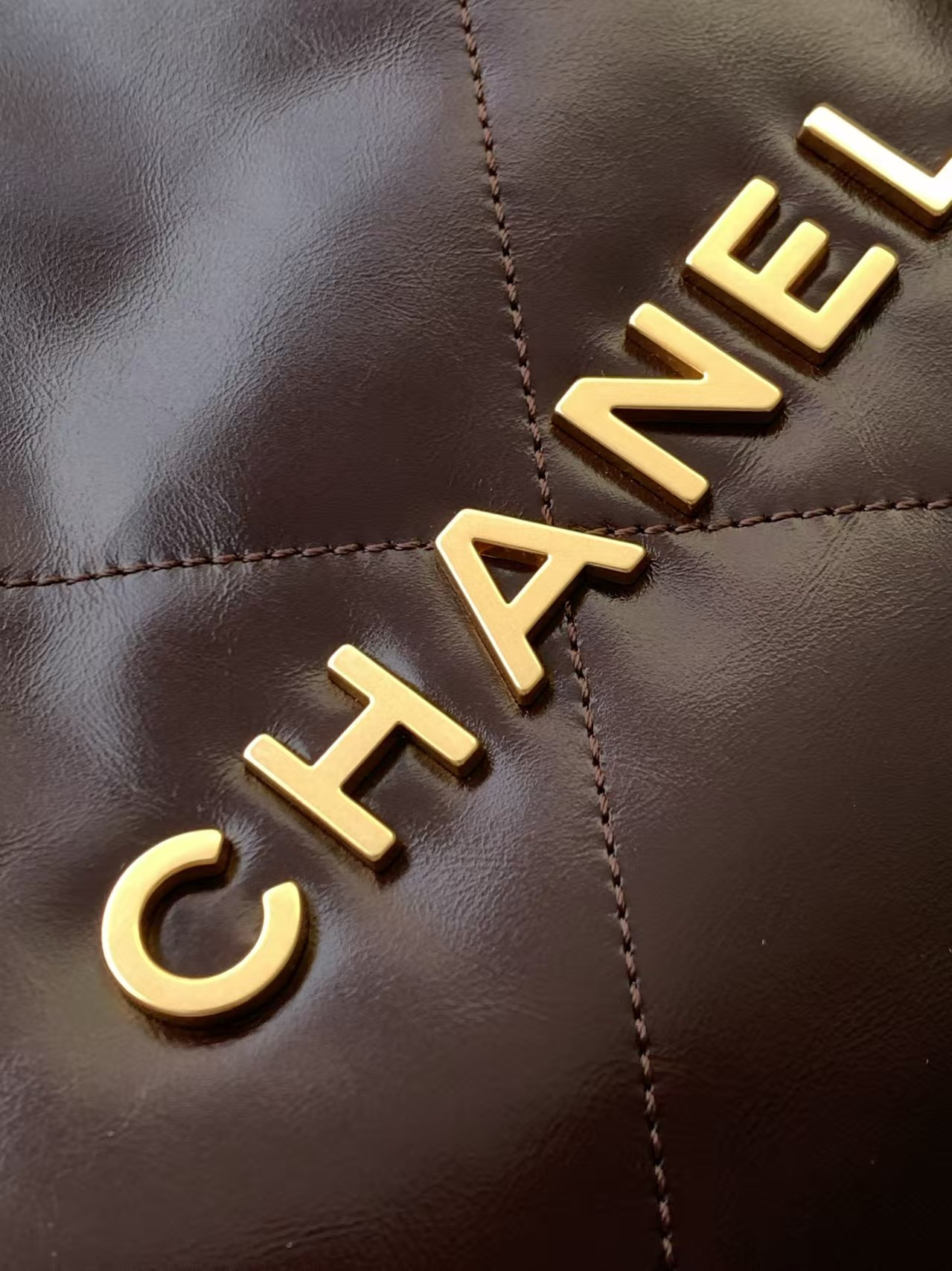 CHANEL 22 SMALL HANDBAG 35x37x7cm - Image 8