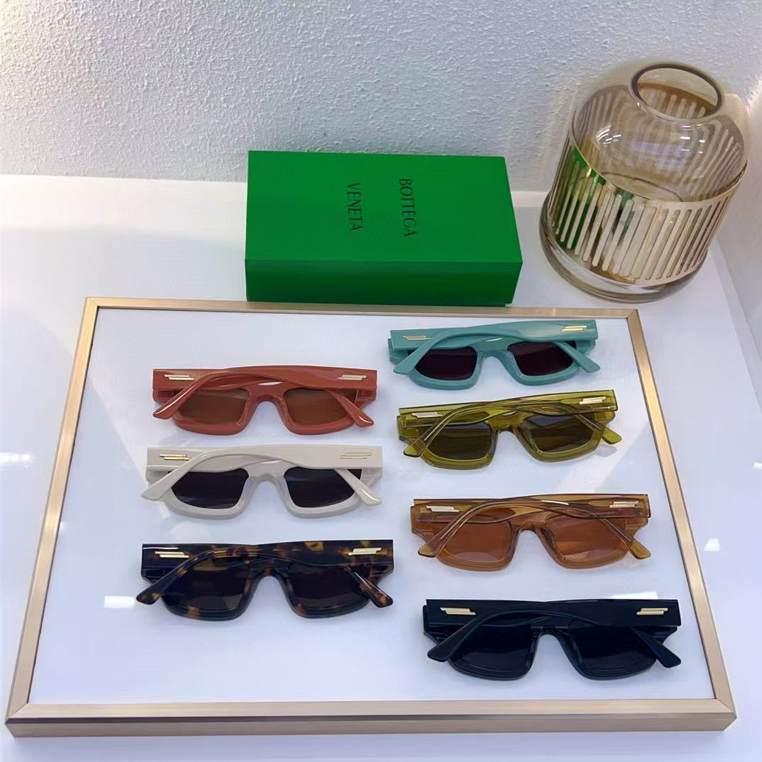 Bottega Veneta Glasses - Image 4