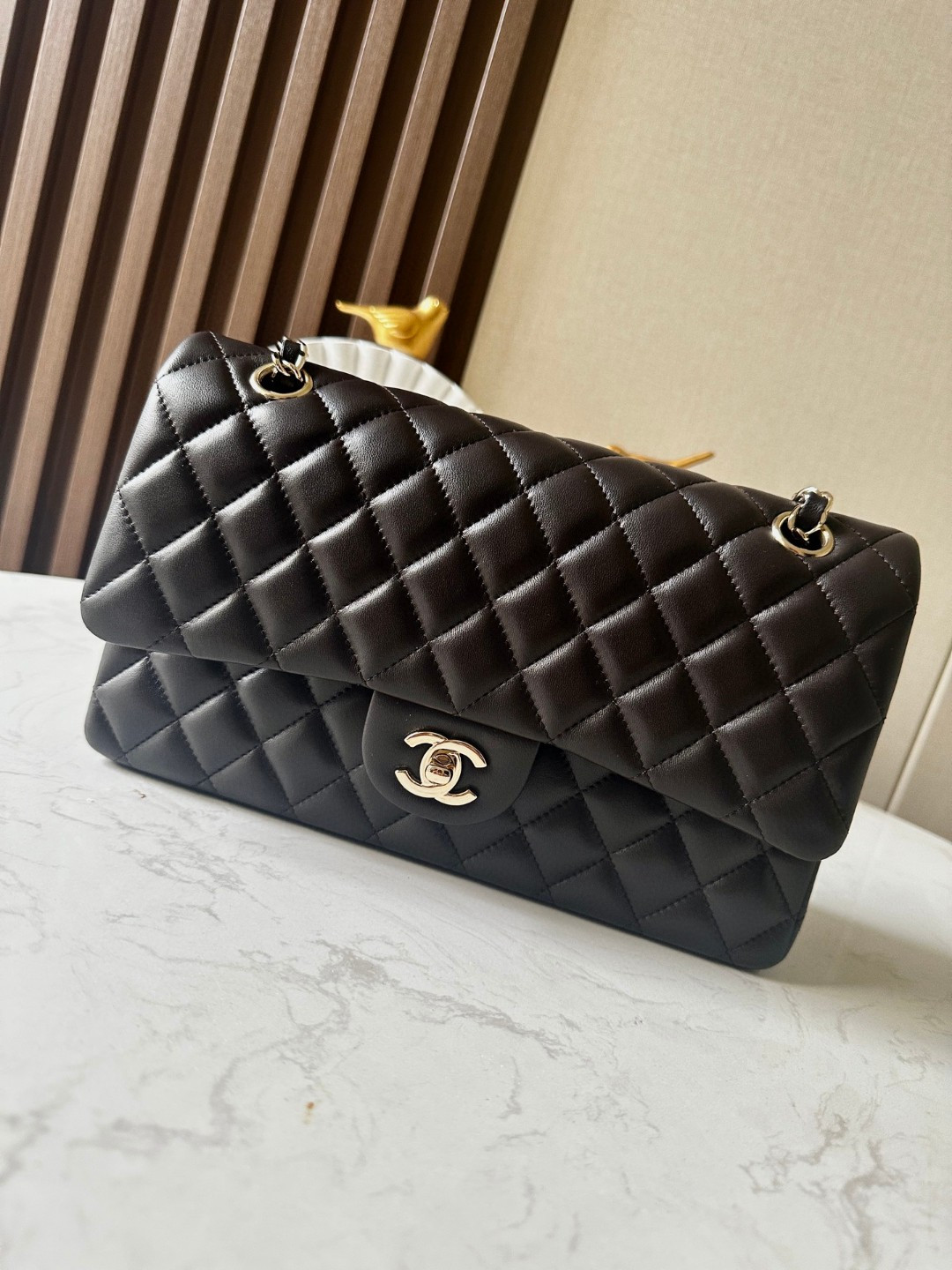 CHANEL CLASSIC HANDBAG Gold Metal 15.5×25.5×6.5cm - Image 2