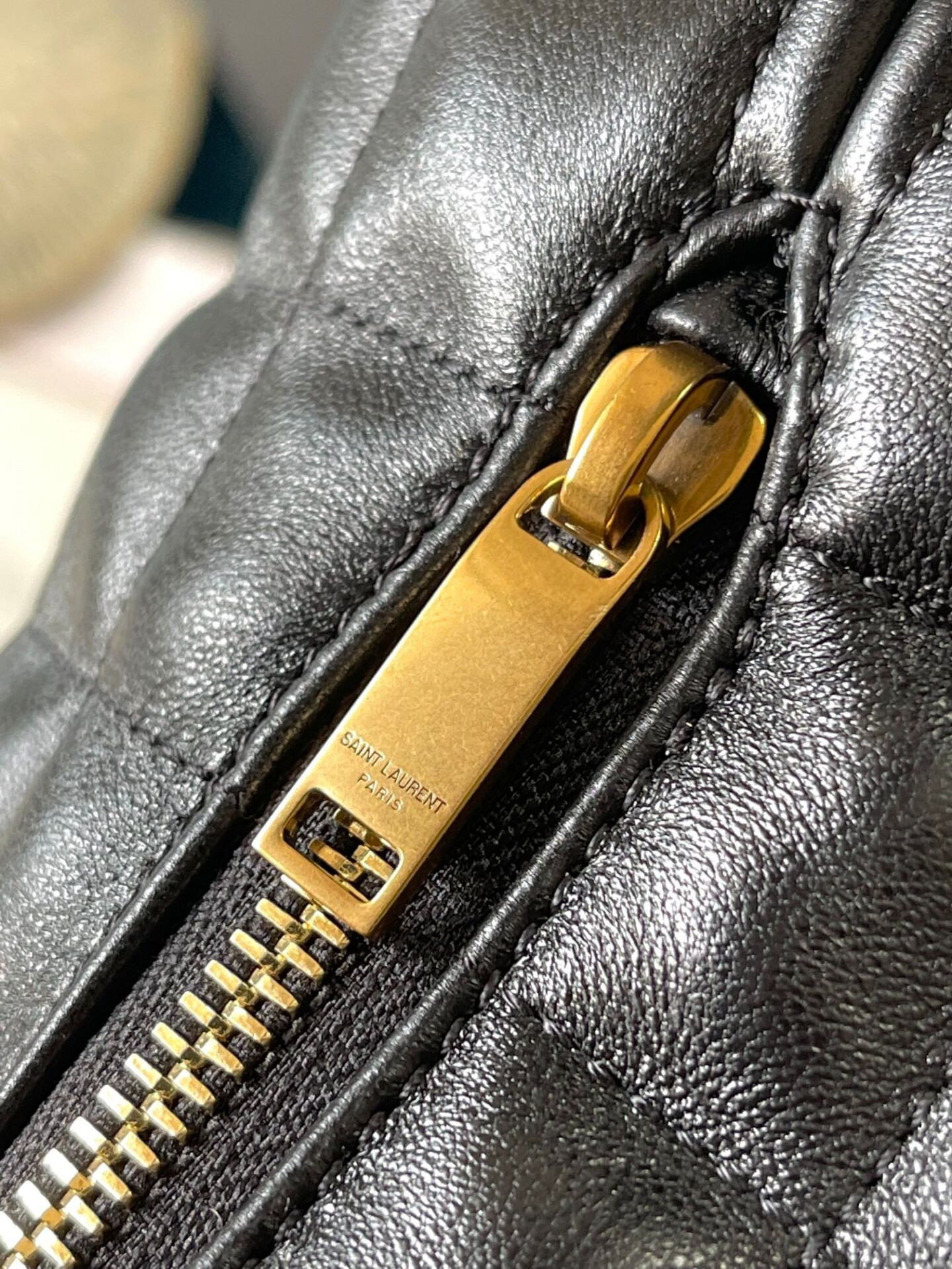 YSL ICARINO IN QUILTED NAPPA 47x35x15cm - Image 9