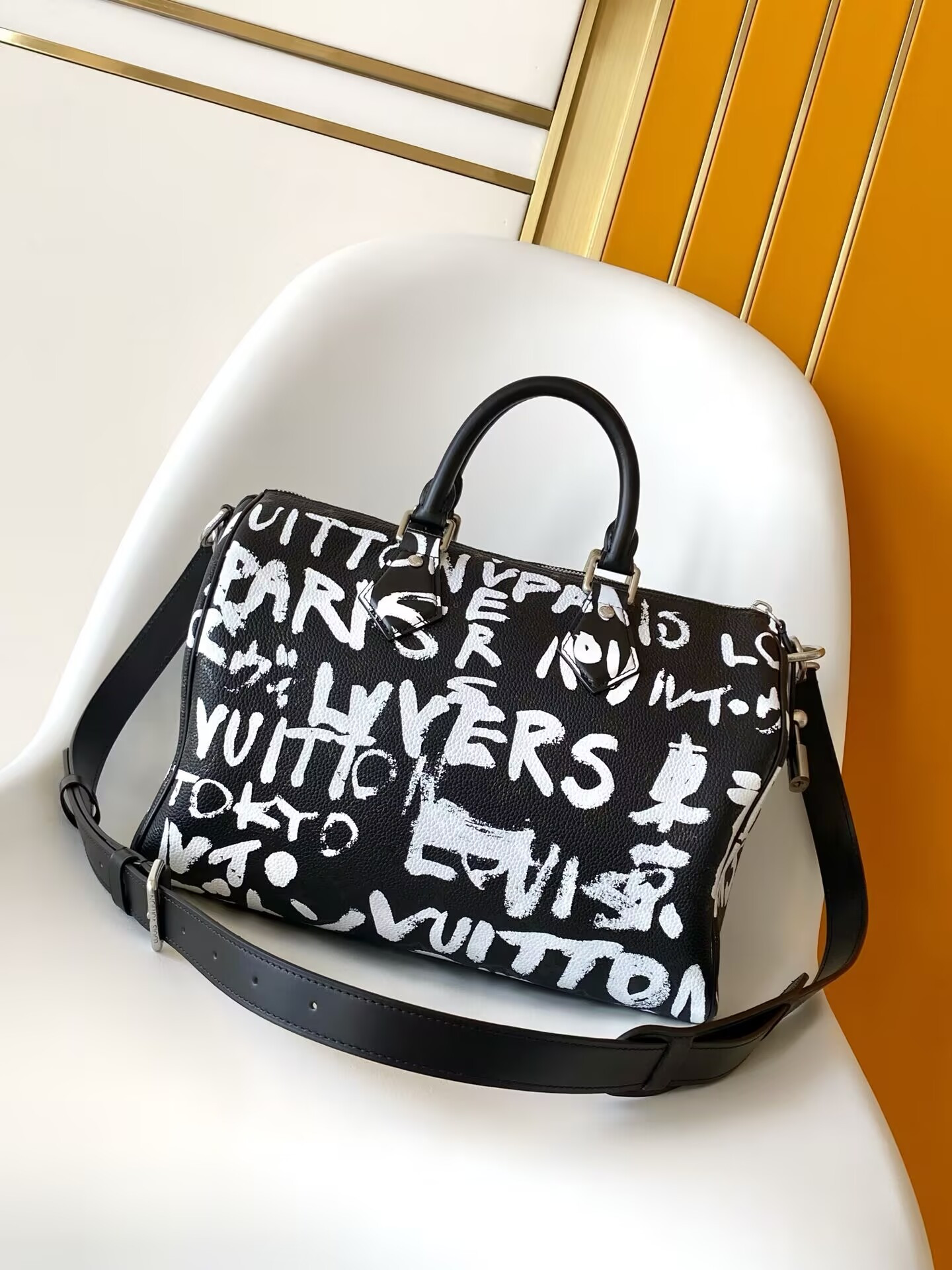 LV SPEEDY P9 Bandoulière 30 SCRIBBLE Handbag M26175 22.5x18x32cm - Image 3