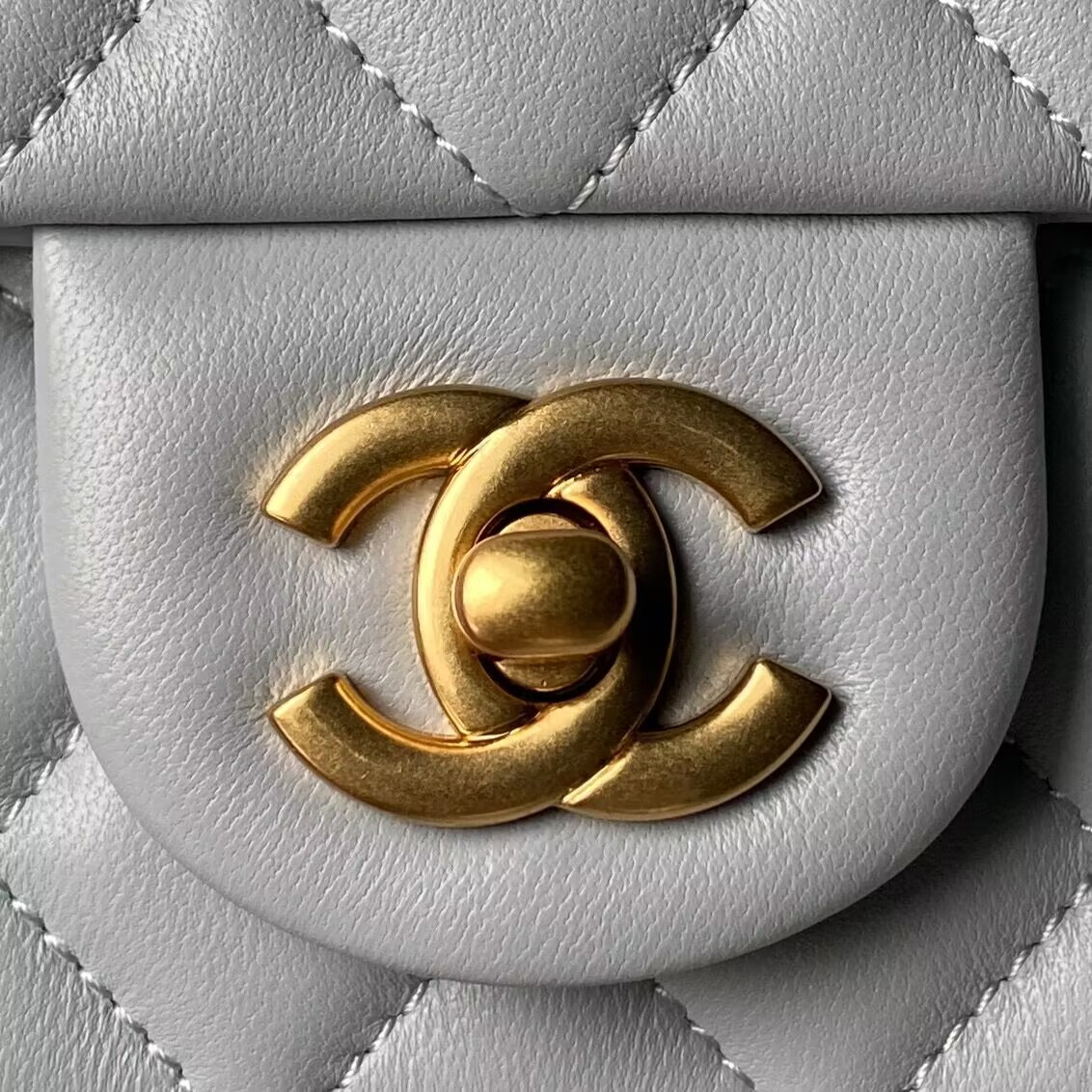CHANEL MINI FLAP BAG SHINY CALFSKIN gold-TONE METAL gray 4.7 × 7.8 × 2.3 in - Image 9