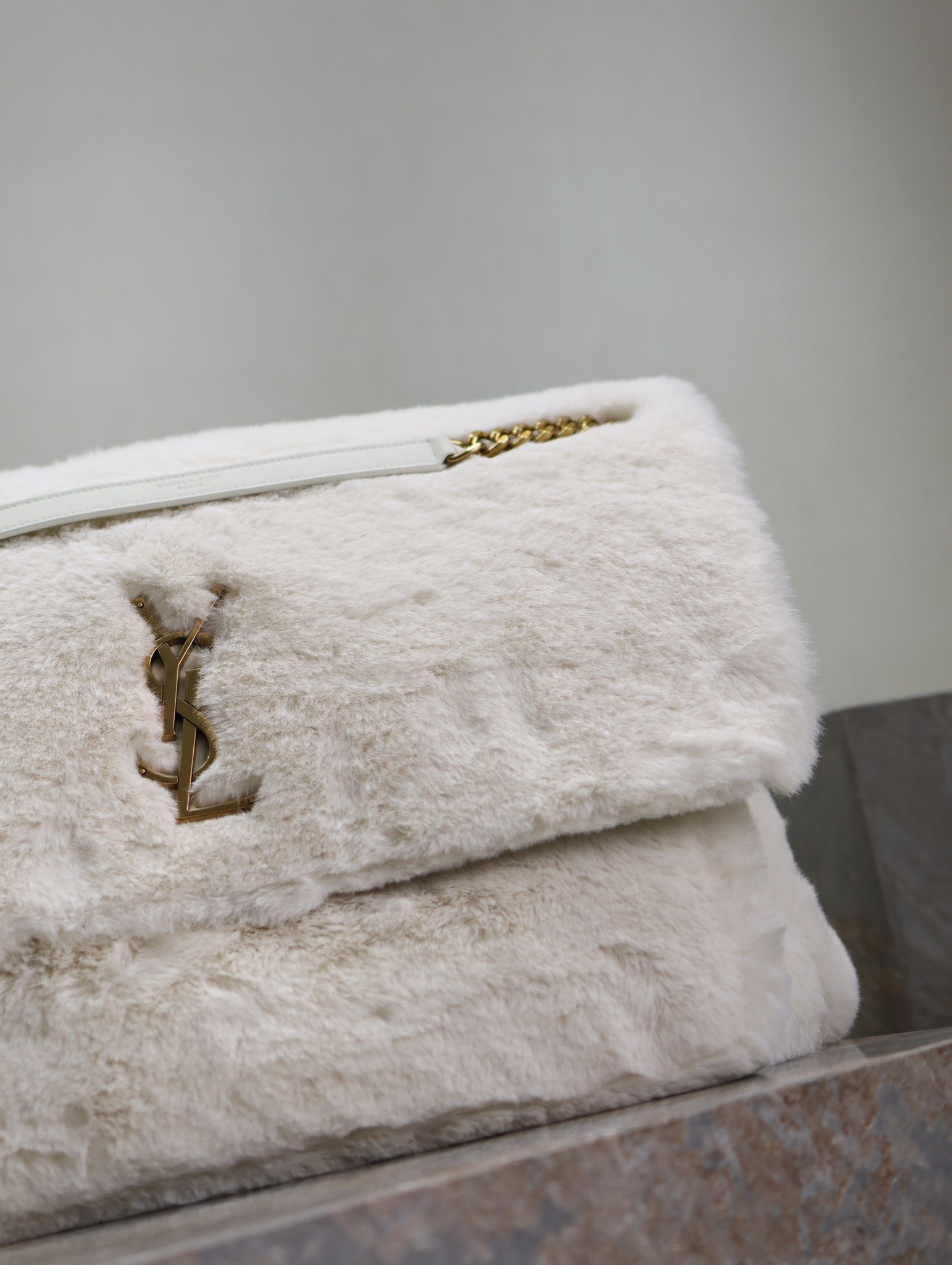 YSL NIKI LARGE IN SHEARLING 47 X 34 X 16 CM - Image 9