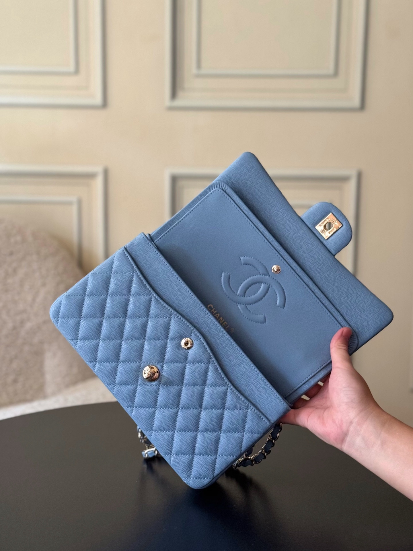 Chanel Classic Flap Handbag CF 25.5x15.5x6.5cm - Image 5