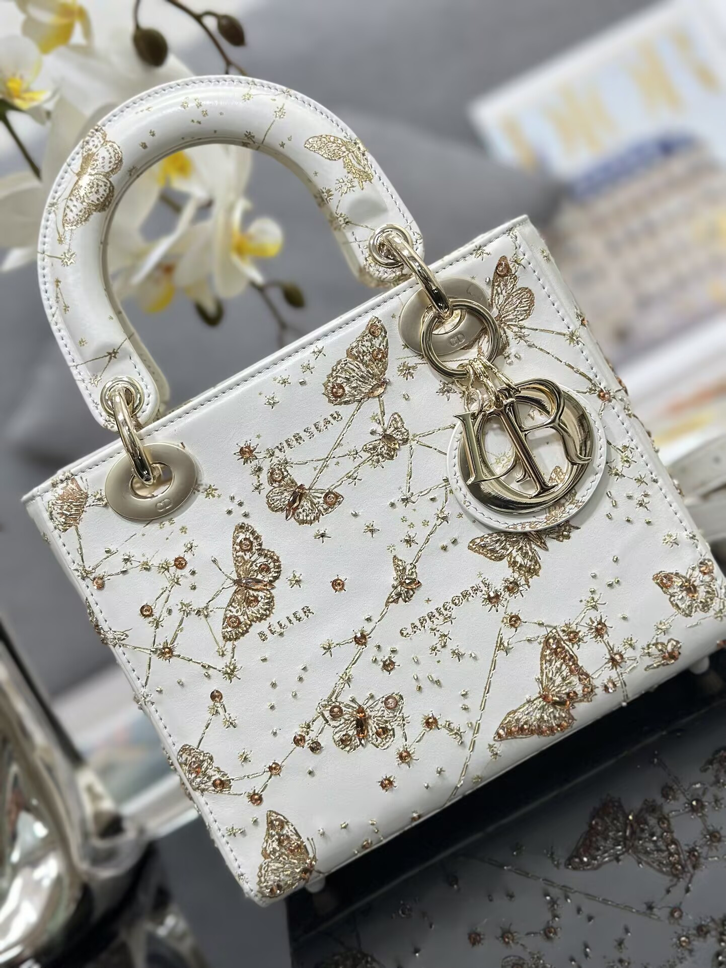 Lady Dior Bag 20 x 16.5 x 8cm (High-end Version) - Image 8