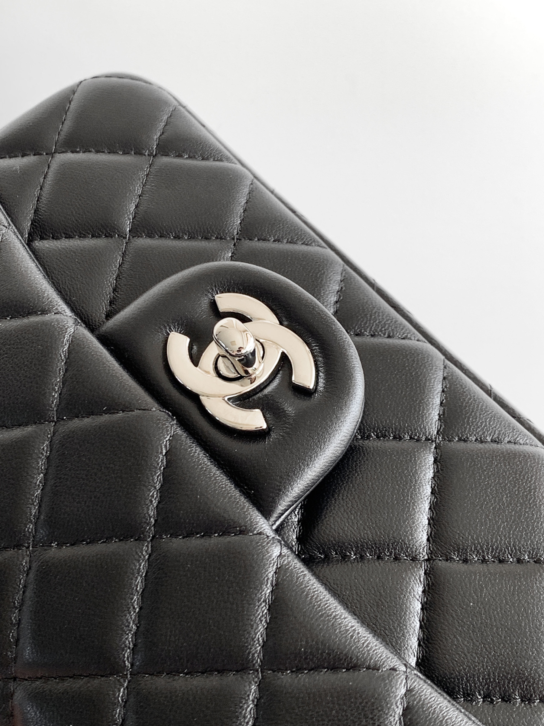 CHANEL Mini CF handle 20x12x6cm - Image 8
