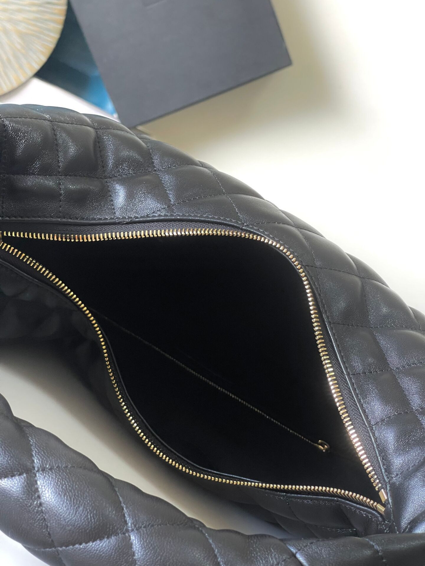 YSL ICARINO IN QUILTED NAPPA 47x35x15cm - Image 6