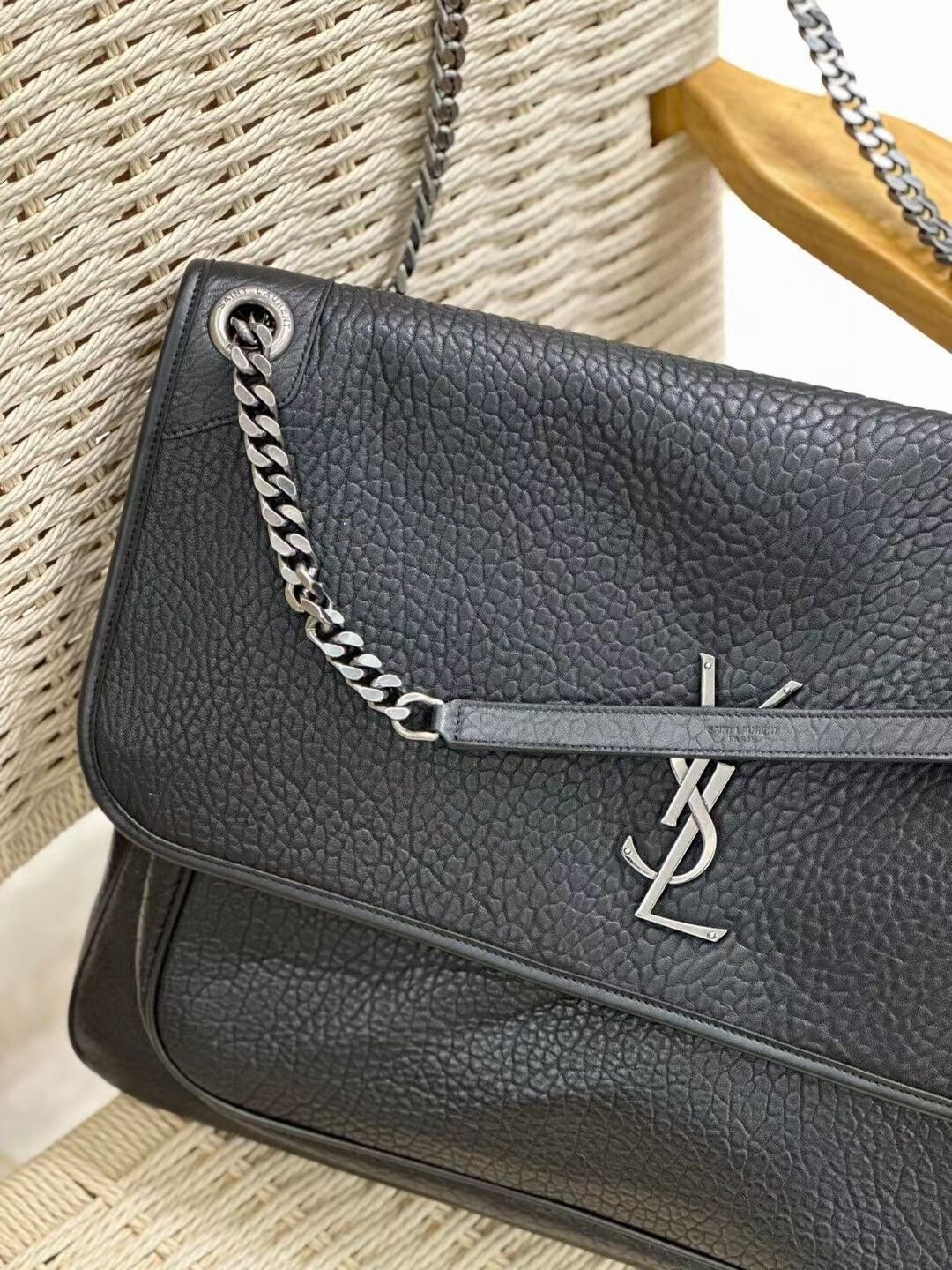 YSL NIKI OVERSIZED in Grained Lambskin 47x34x16cm - Image 9
