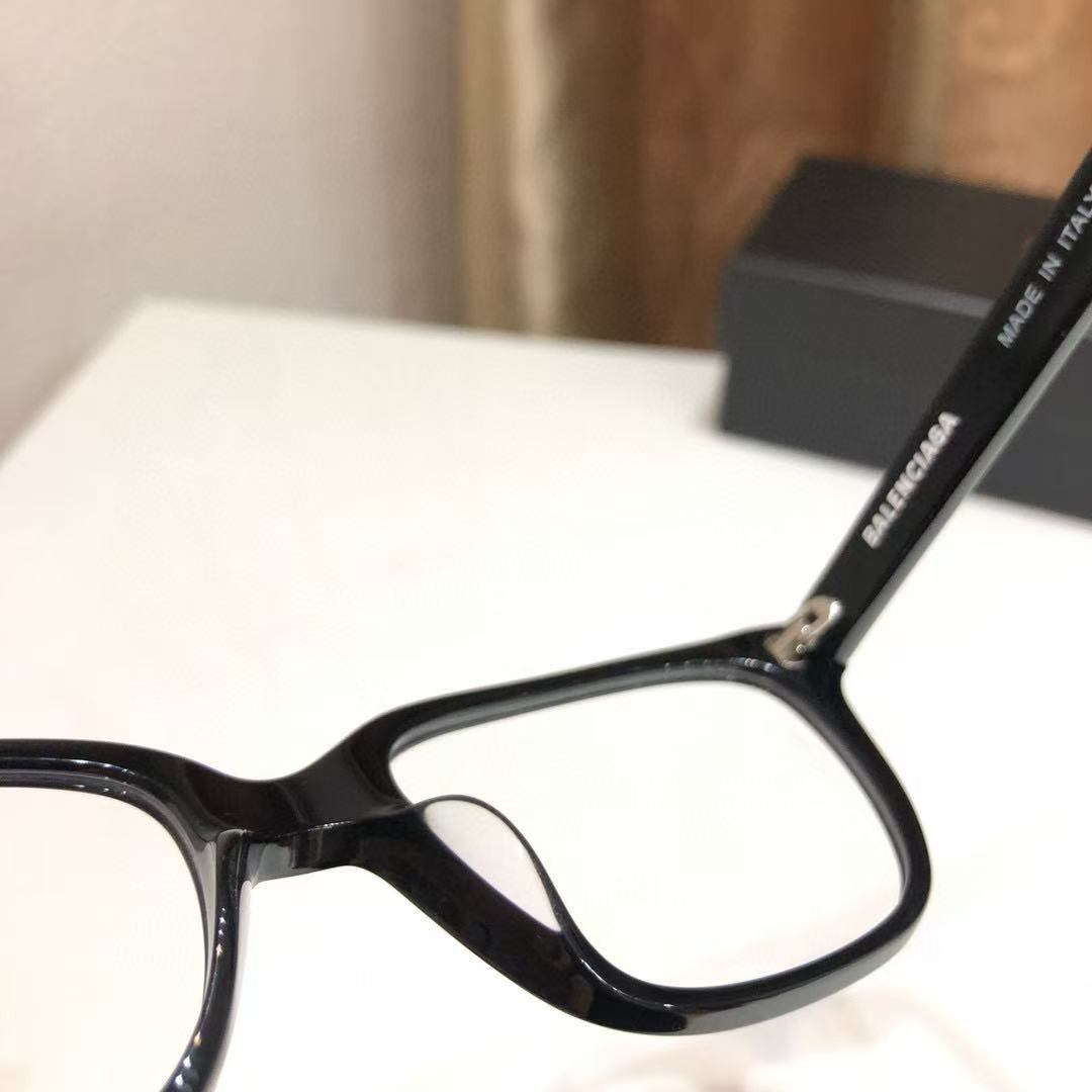 Balenciaga Glasses - Image 5