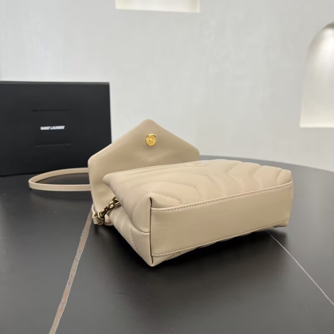 YSL TOY LOULOU IN QUILTED LEATHER 7.9 X 5.5 X 3 INCHES - Image 8