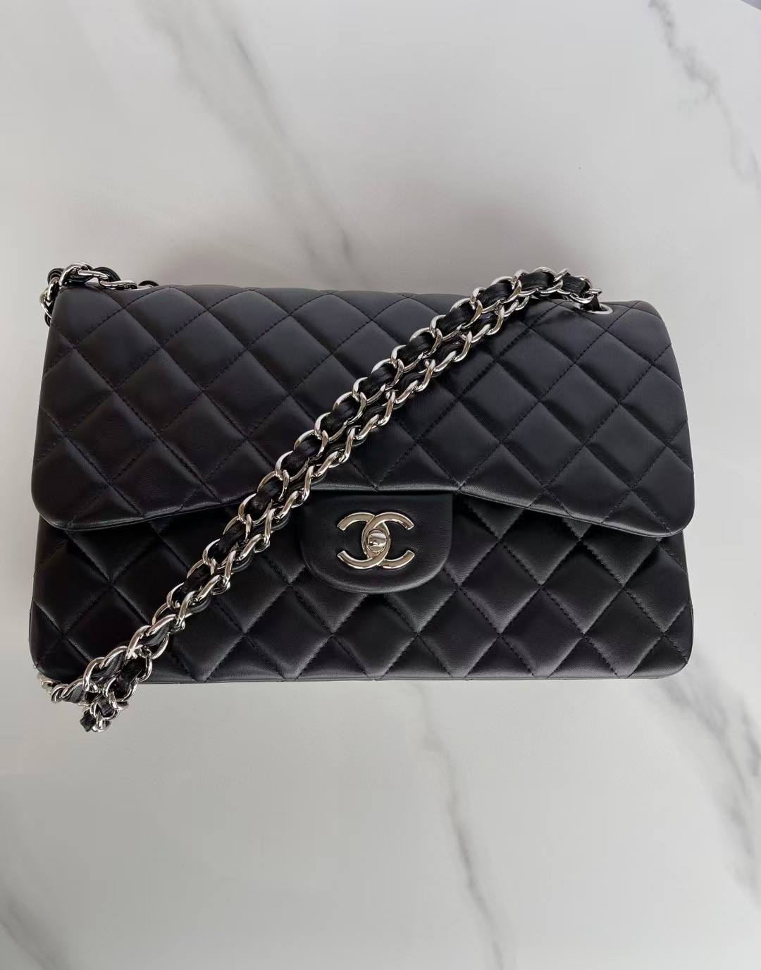 Chanel Classic Flap Jumbo 30cm CF shiny black 19.5×30×10cm - Image 4