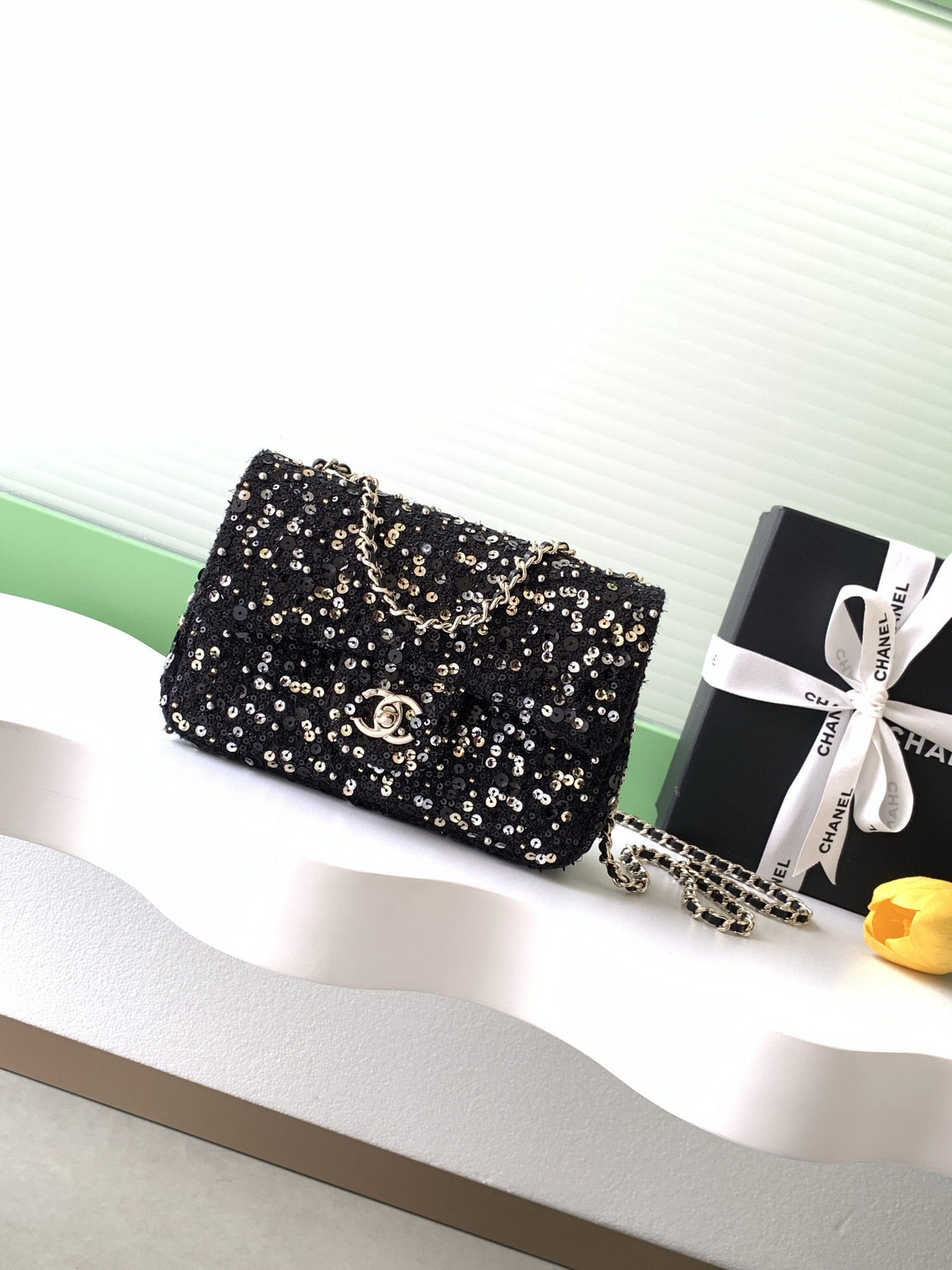 Chanel Flap Bag 20x14x7cm - Image 2