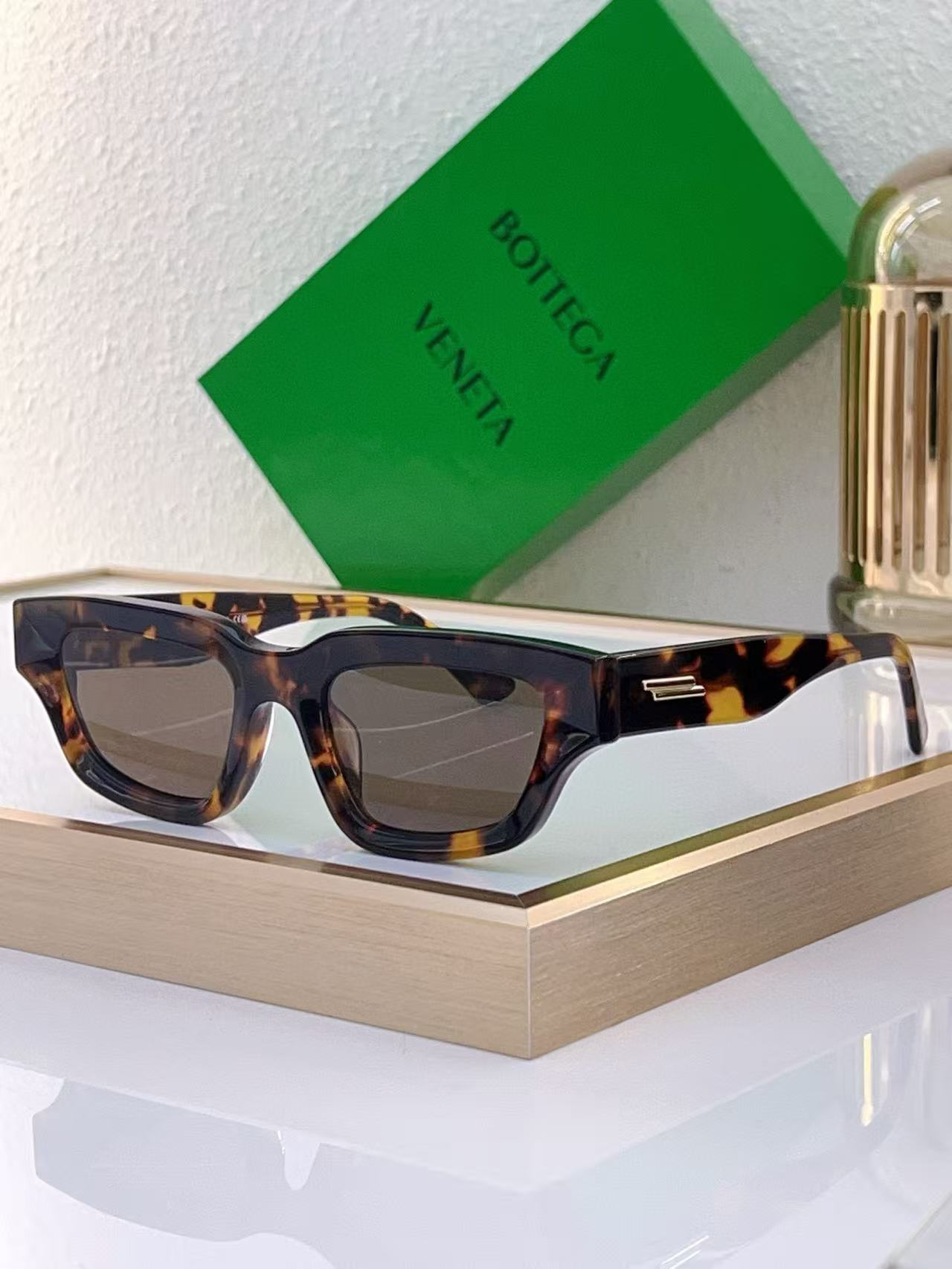 Bottega Veneta Glasses - Image 7