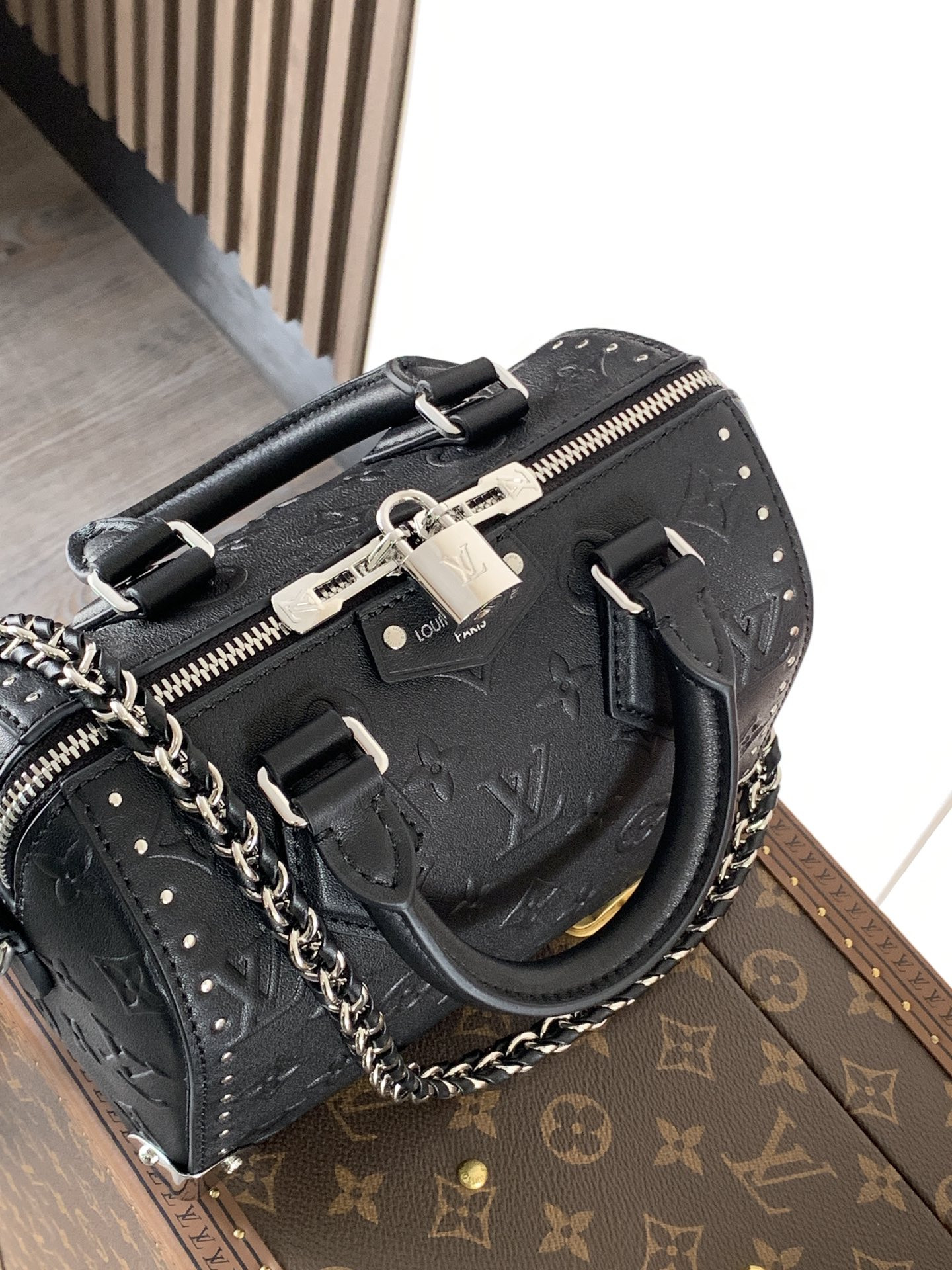 LV Monogram Bold Speedy 20 Trunk M14575 13.5 x 11 x 20.5 cm - Image 6