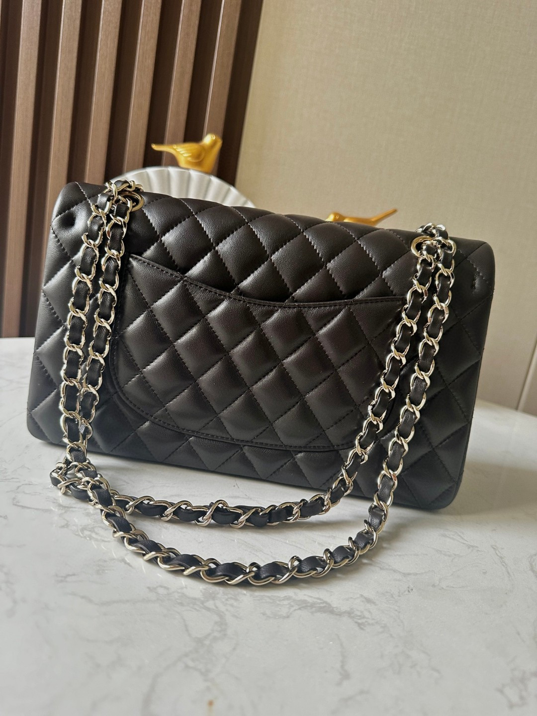 CHANEL CLASSIC HANDBAG Gold Metal 15.5×25.5×6.5cm - Image 3