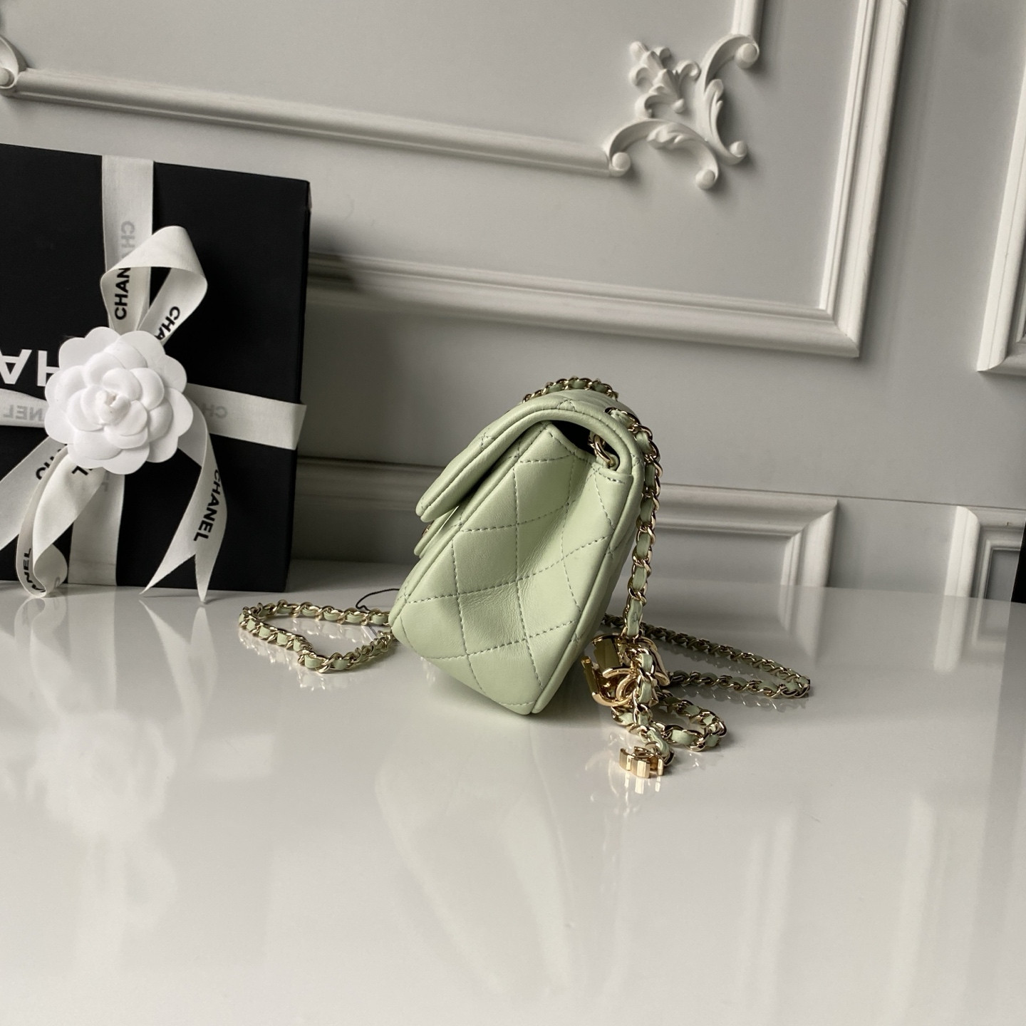 Chanel Classic Flap Handbag CF AS5759 20x13x7cm - Image 4
