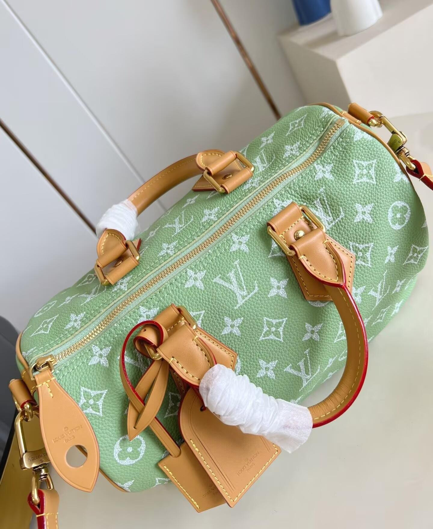 LV Speedy P9 Bandoulière 30 M14064 30x21x17cm - Image 3