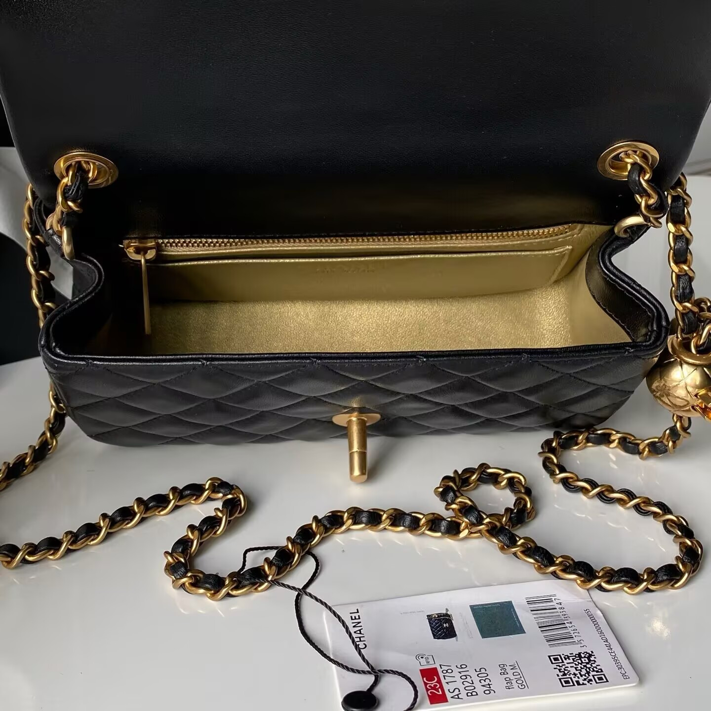 CHANEL MINI FLAP BAG 4.7 × 7.8 × 2.3 in - Image 6