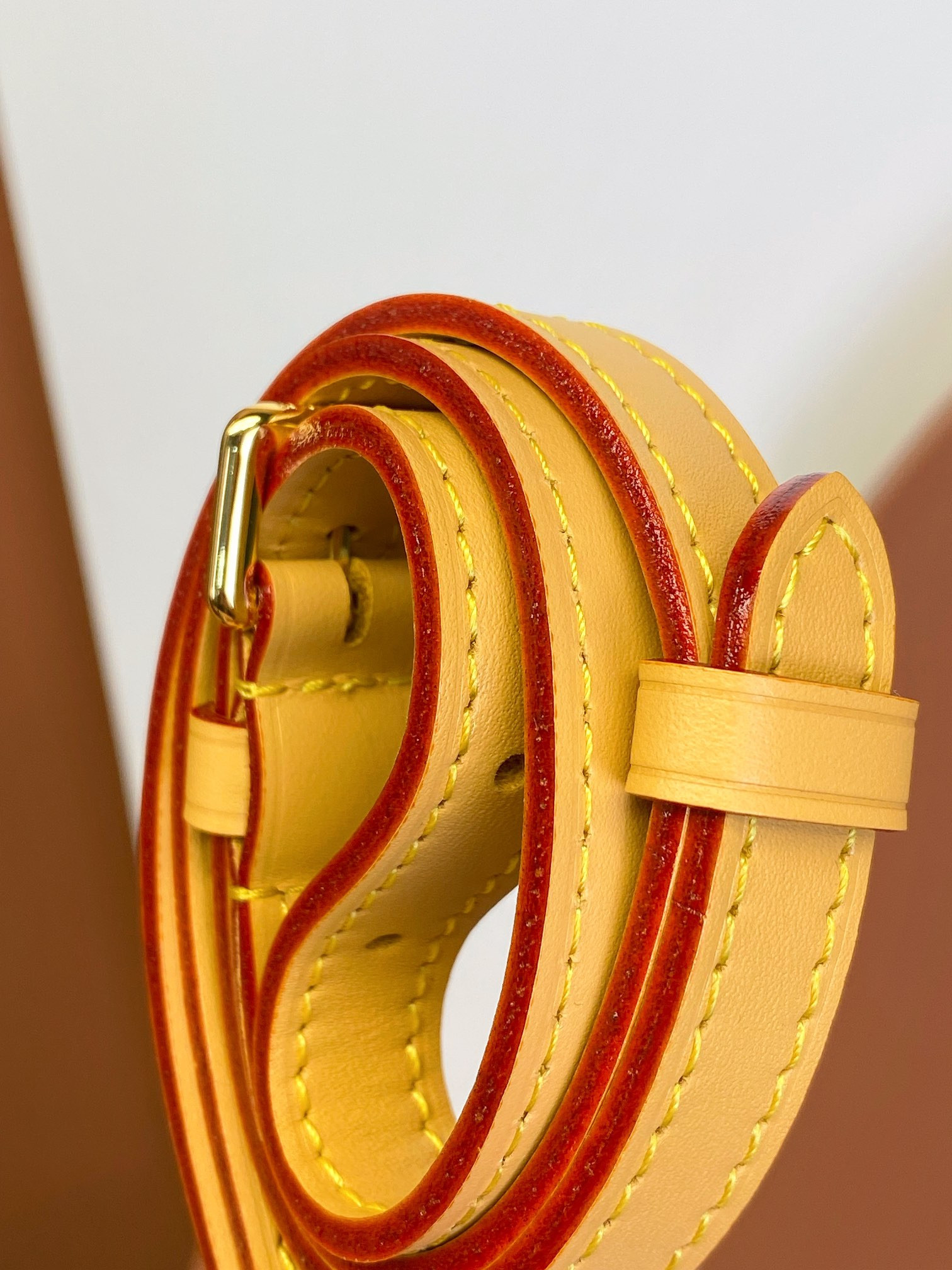 LV Nano Speedy M11212 6.3 x 3.9 x 3 in - Image 13