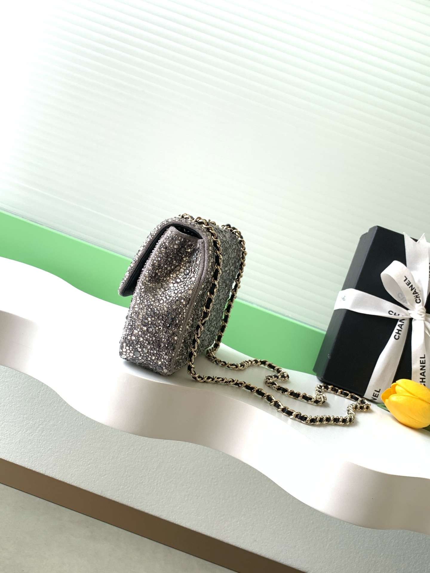 Chanel Flap Bag 13x21x8cm - Image 4