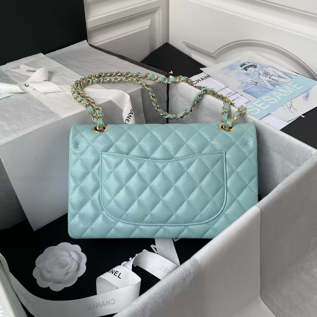 Chanel Classic Flap Bag 15.5×25.5×6.5cm - Image 3