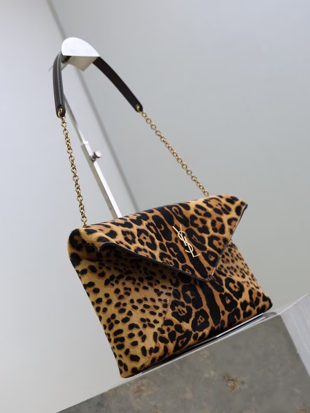 YSL CASSANDRE large pouch on chain in pony hair leather 29.5x18x5cm - Image 5