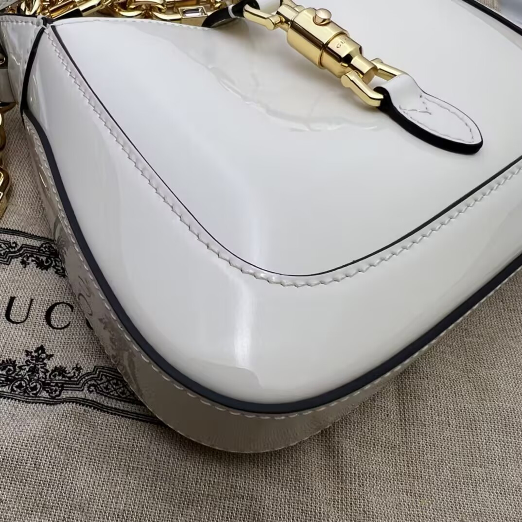 Gucci Mini Jackie 1961 Patent Leather Shoulder Bag 19x13x3cm - Image 10