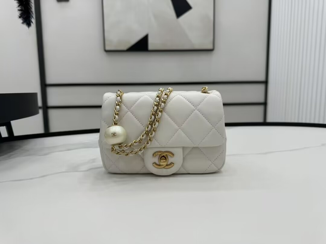 CHANEL MINI CLASSIC HANDBAG Pearl Chain 11.5x17x5cm - Image 2