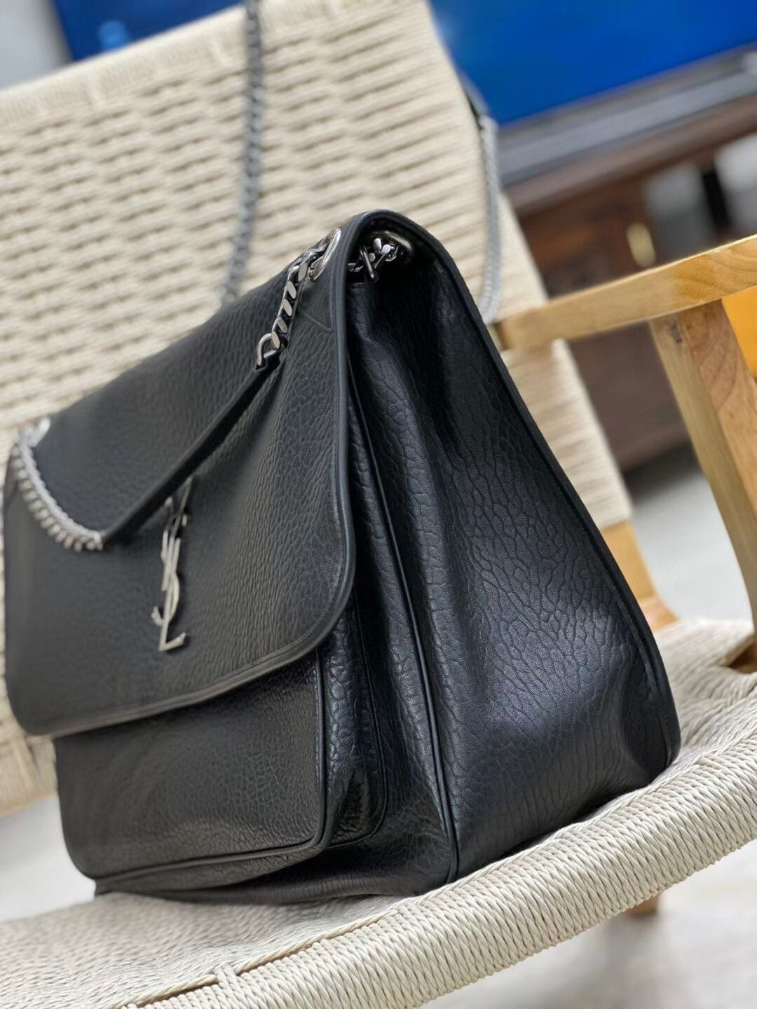 YSL NIKI OVERSIZED in Grained Lambskin 47x34x16cm - Image 6