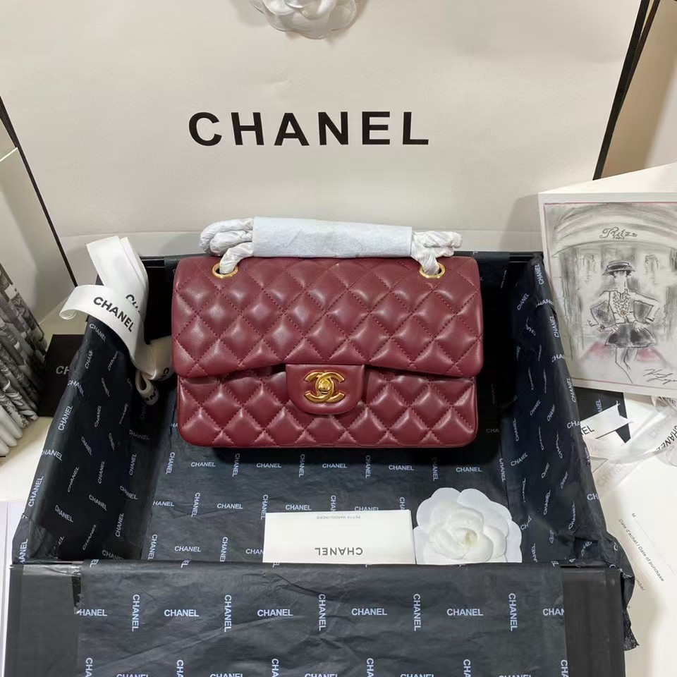 CHANEL SMALL CLASSIC HANDBAG Gold Metal 14.5×23×6cm - Image 2