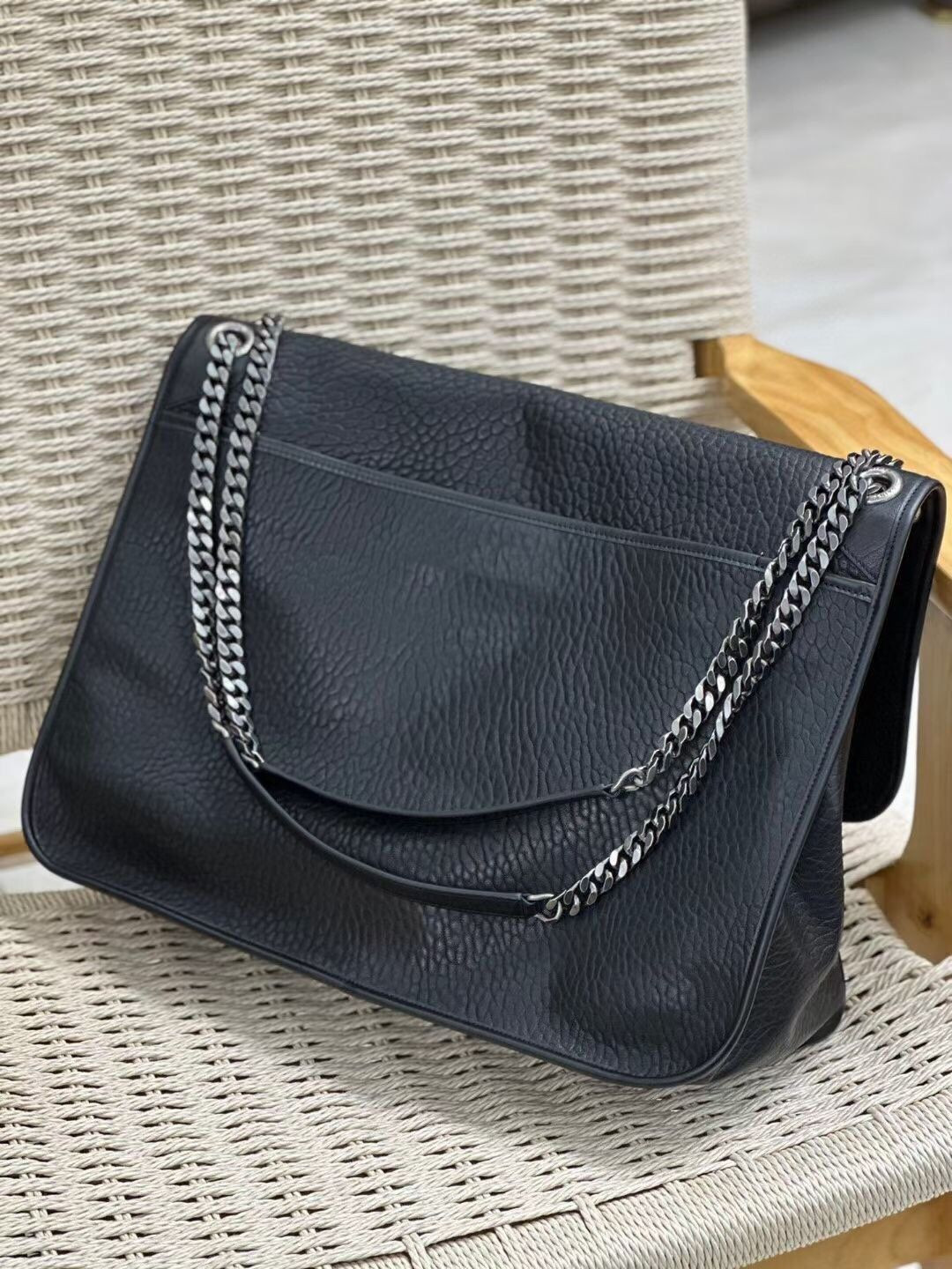 YSL NIKI OVERSIZED in Grained Lambskin 47x34x16cm - Image 3