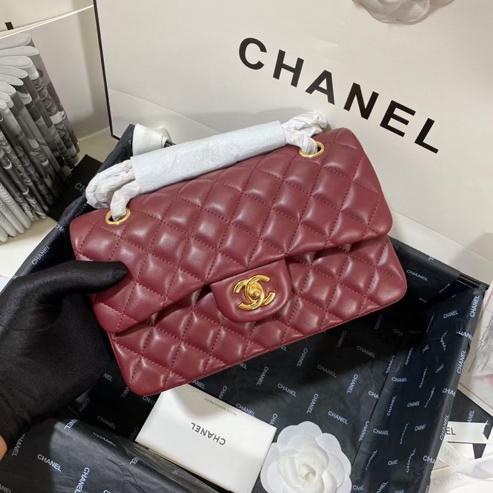 CHANEL SMALL CLASSIC HANDBAG Gold Metal 14.5×23×6cm - Image 4