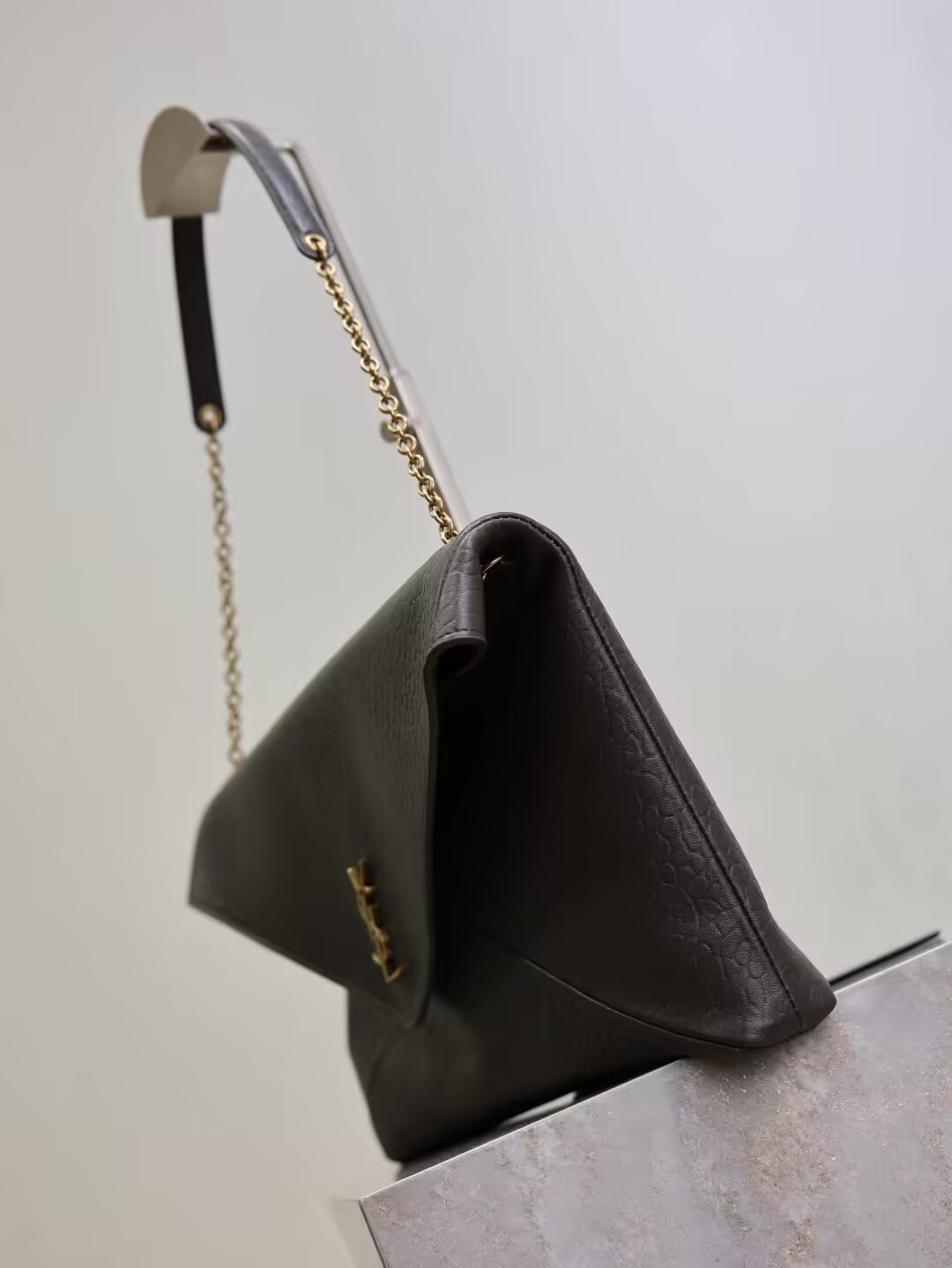 YSL CASSANDRE Pouch on Chain 35x22x3-4.2cm - Image 4
