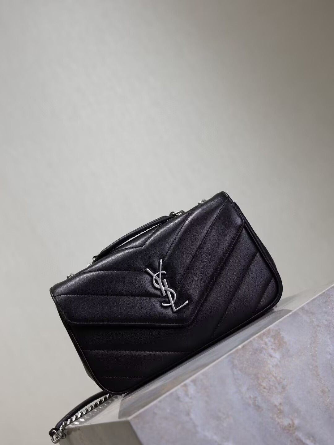 YSL LOULOU small in MATELASS lambskin 24x14x6cm - Image 4